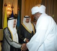 حضرة صاحب السمو أمير البلاد الشيخ صباح الاحمد الجابر الصباح أثناء استقبالة للمهنئين