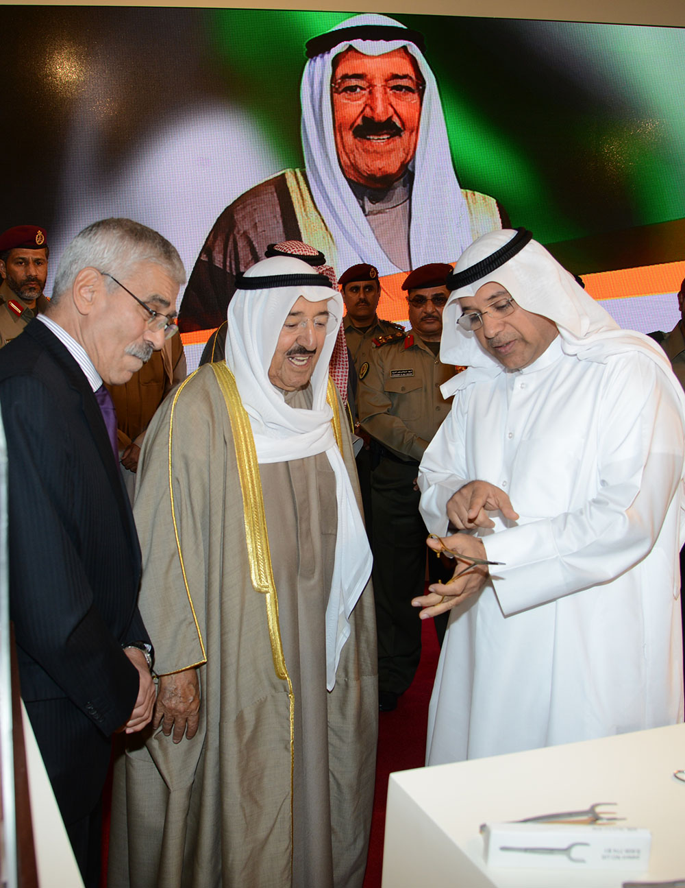 His Highness the Amir Sheikh Sabah Al-Ahmad Al-Jaber Al-Sabah previews Kuwait Foundation for Advancement of Sciences showed items