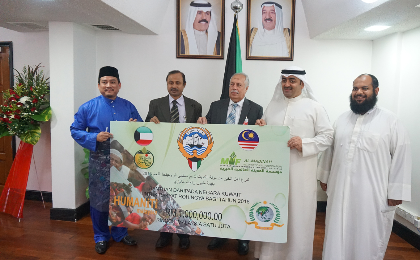 Kuwait's Ambassador to Malaysia Saad Al-Asousi offers aid to Rohingya Muslims