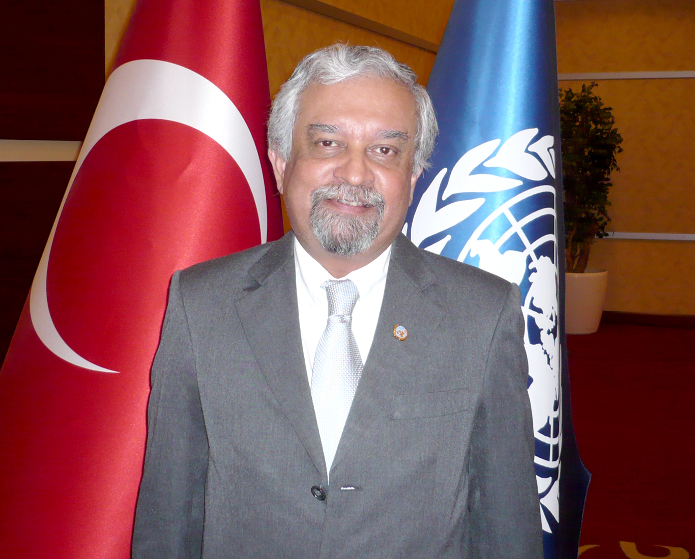 المنسق الخاص للامم المتحدة في تركيا كمال مالهوترا