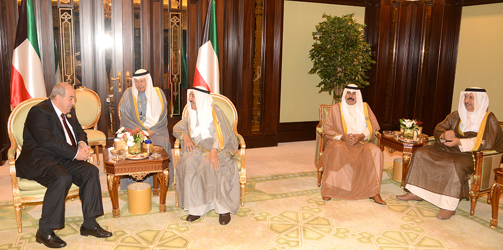 His Highness the Amir Sheikh Sabah Al-Ahmad Al-Jaber Al-Sabah received Iraqi Vice-President Ayad Allawi