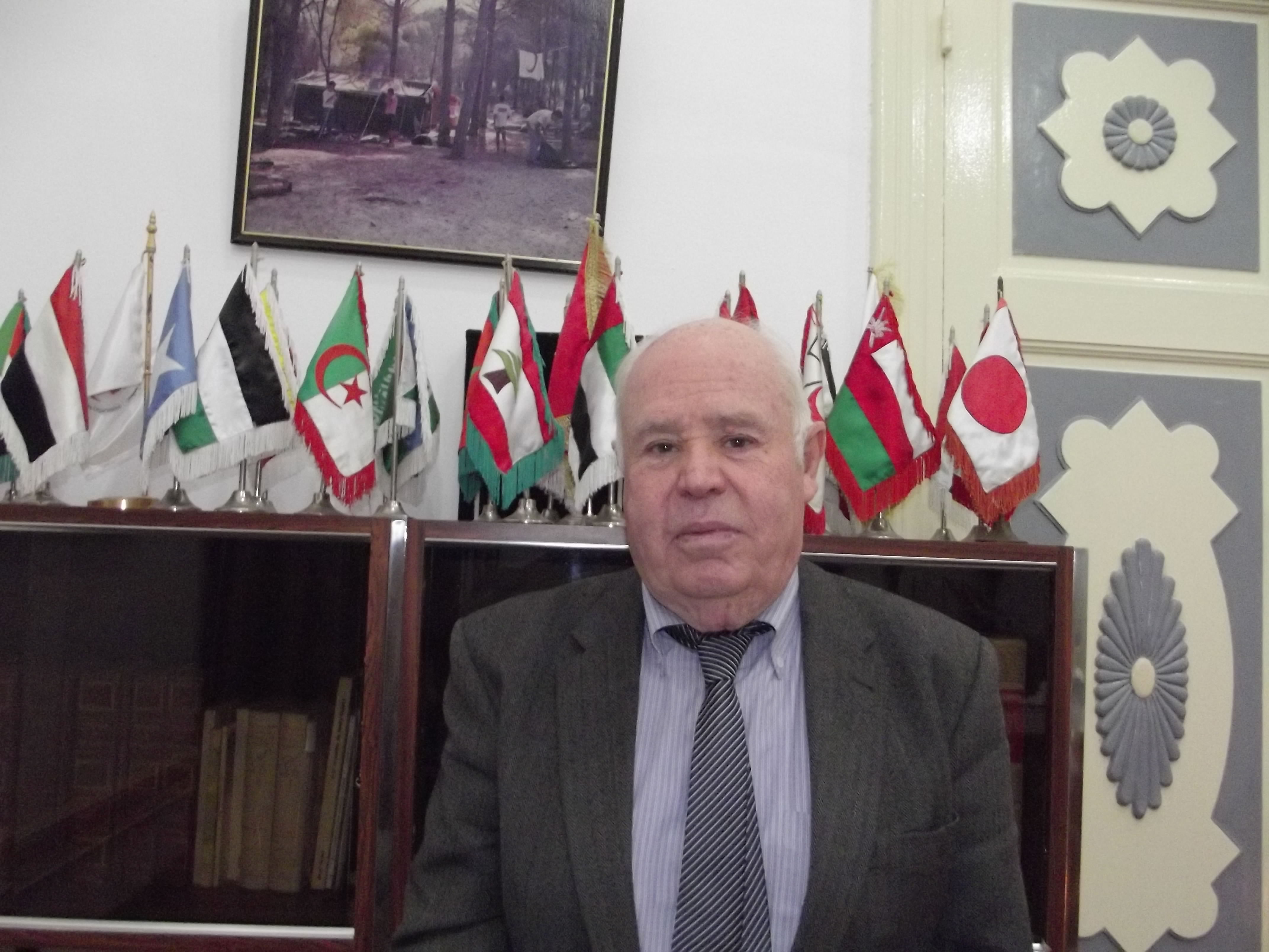 الامين العام للهلال الاحمر التونسي الدكتور طاهر الشنيتي