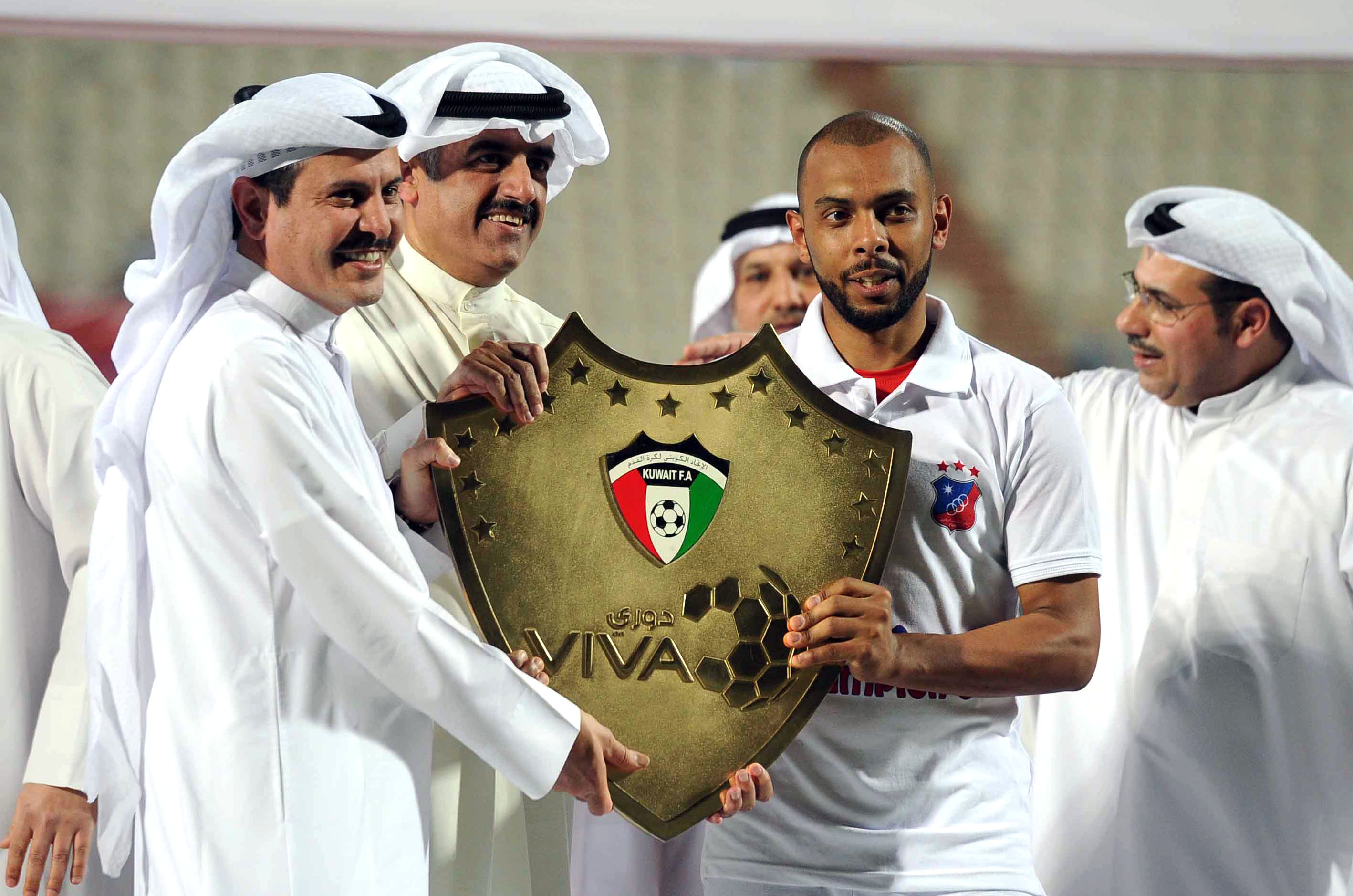 Kuwait SC crowned 2014-15 football league champions