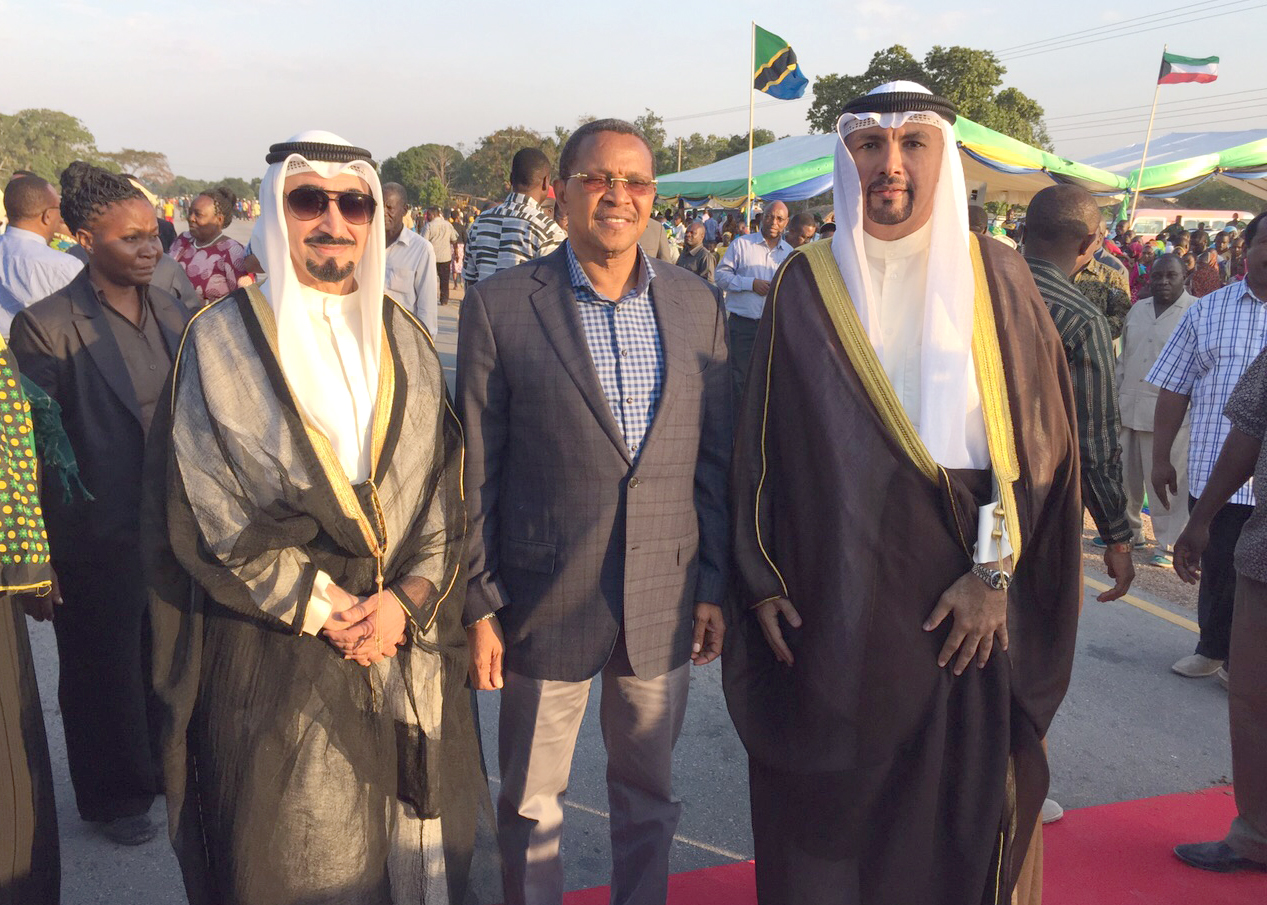Kuwaiti Ambassador to Tanzania with Tanzanian President and the representative of Kuwait Fund