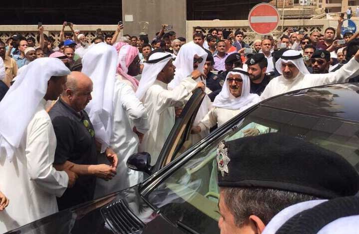 His Highness the Amir Sheikh Sabah Al-Ahmad Al-Jaber Al-Sabah inspects the explosion site of Imam Al-Sadiq Mosque