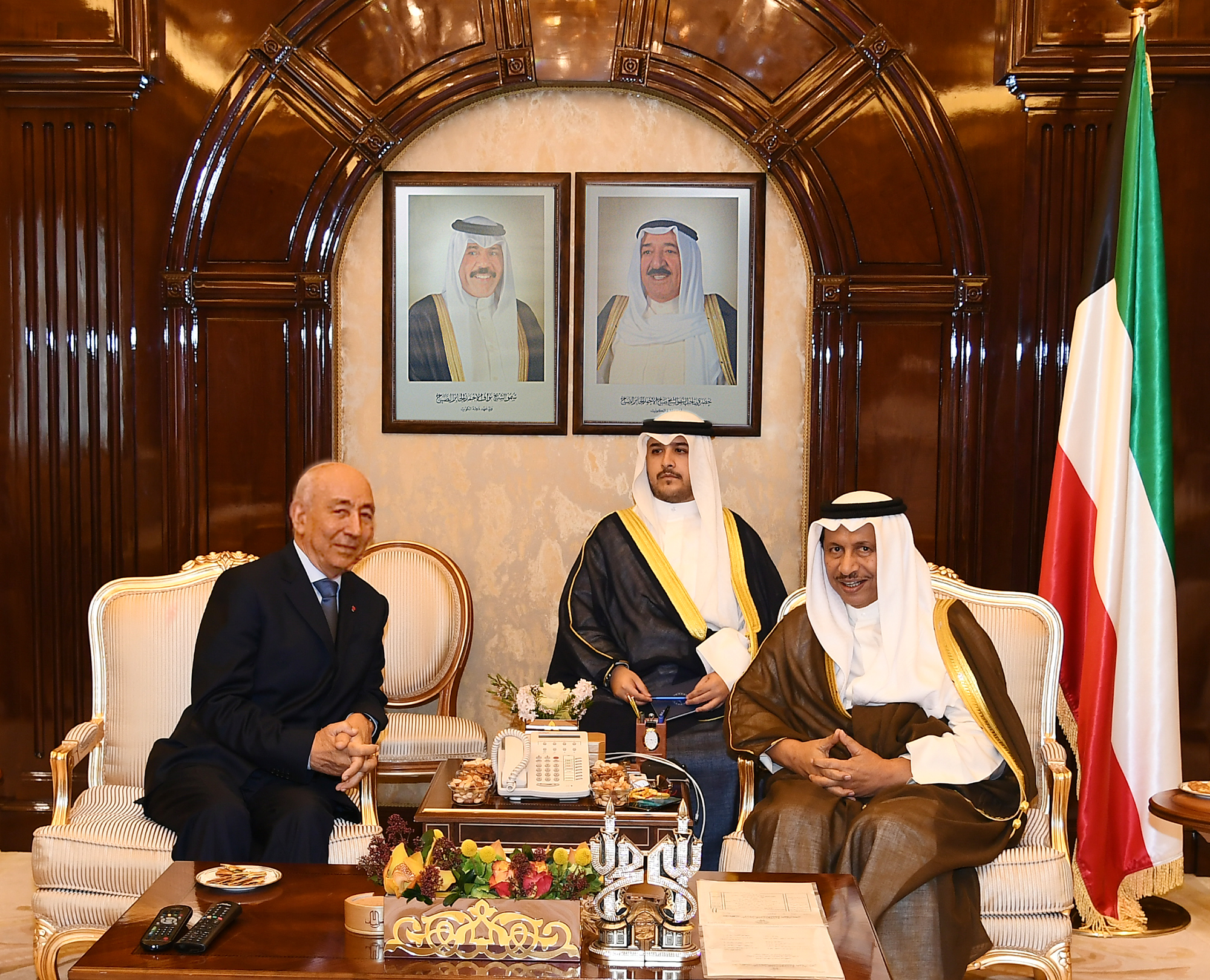 كونا : سمو رئيس الوزراء يستقبل رئيس المجلس الأعلى للحسابات في المملكة