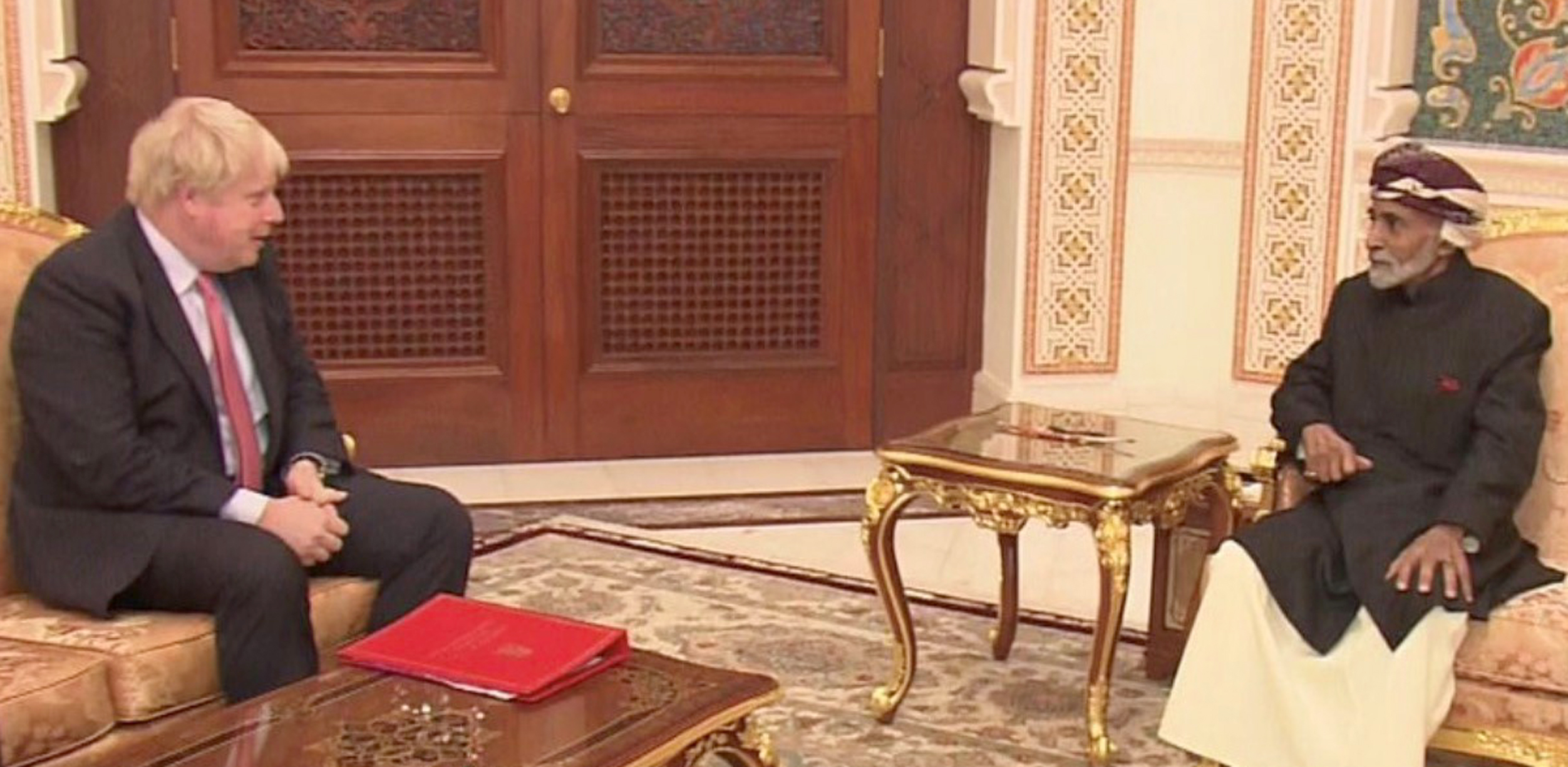 Sultan Qaboos bin Saeed of Oman receives British Foreign Secretary Boris Johnson