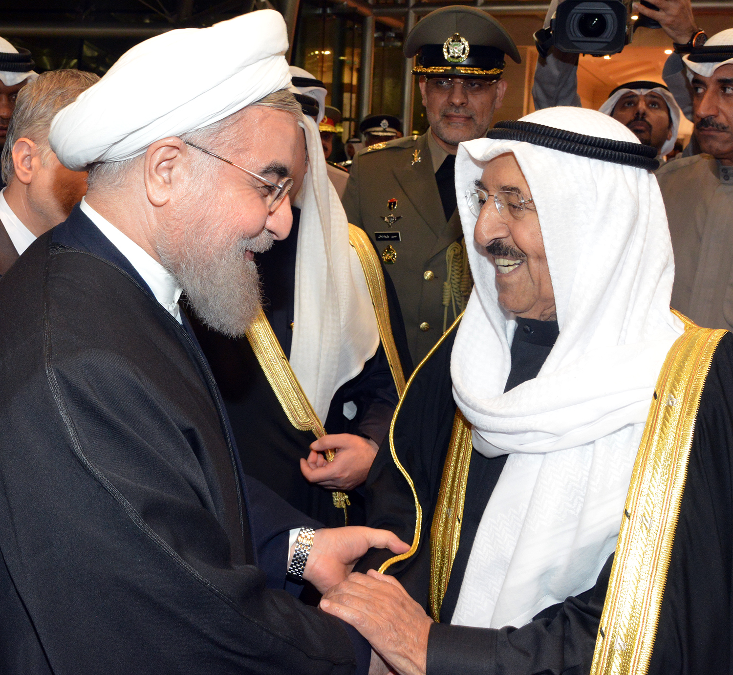 His Highness the Amir Sheikh Sabah Al-Ahmad Al-Jaber Al-Sabah sees off Iranian President Hassan Rouhani