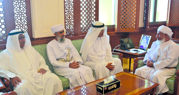Kuwaiti judicial delegation discuss with Oman's Public Prosecutor Hussein bin Ali Al-Hilali and Justice Ministry's Undersecretary Issa bin Hamad Al-Azri bilateral judicial ties
