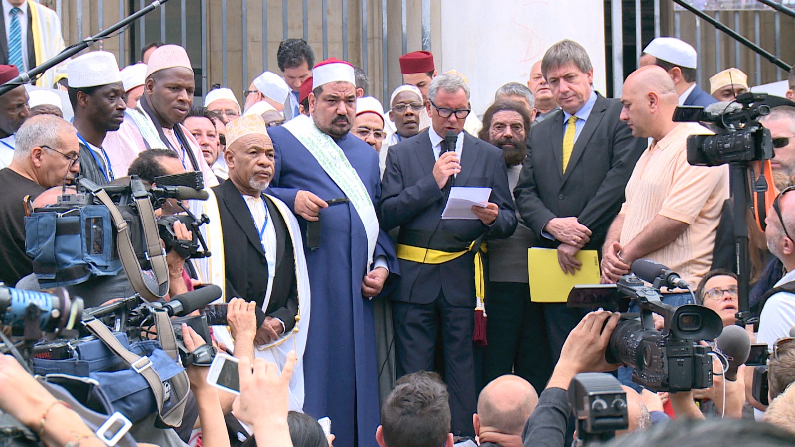 Muslims march against terrorism