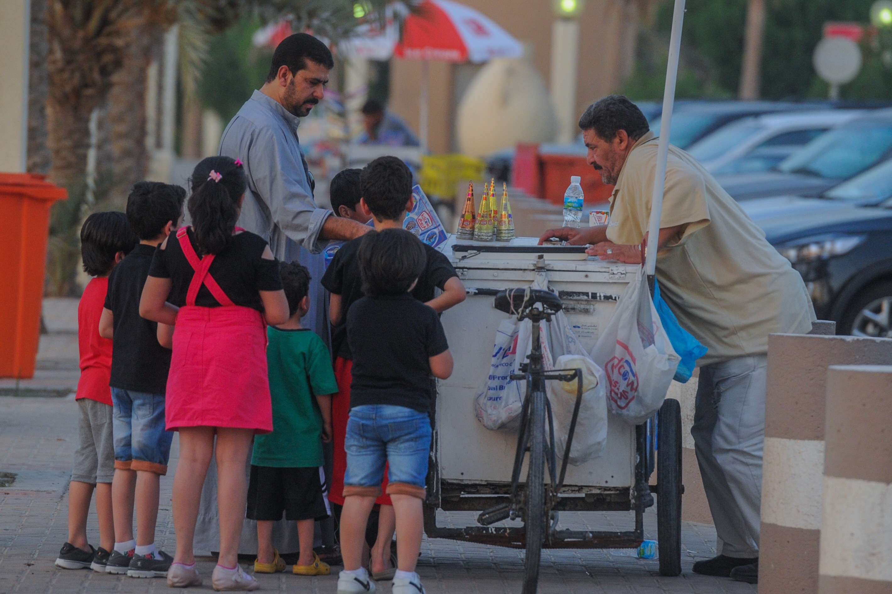 KUNA Kuwait's ice cream street vendors... Heroes of the summer