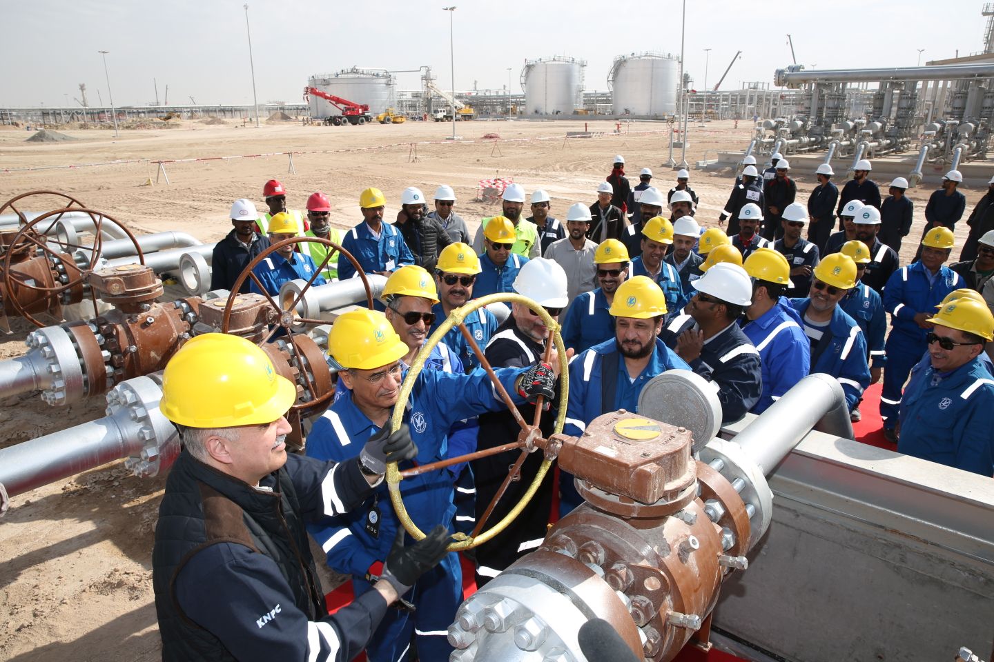 KUNA Min. opens "West AlRawdatain" station to produce light oil, Jurassic gas