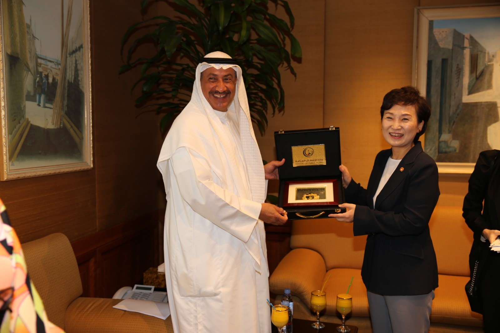 Kuwaiti Minister of Public Works and Minister of State for Municipal Affairs Hussam Al-Roumi meets with with Kim Hyun Mee, South Korea's Minister of Land, Infrastructure and Transport