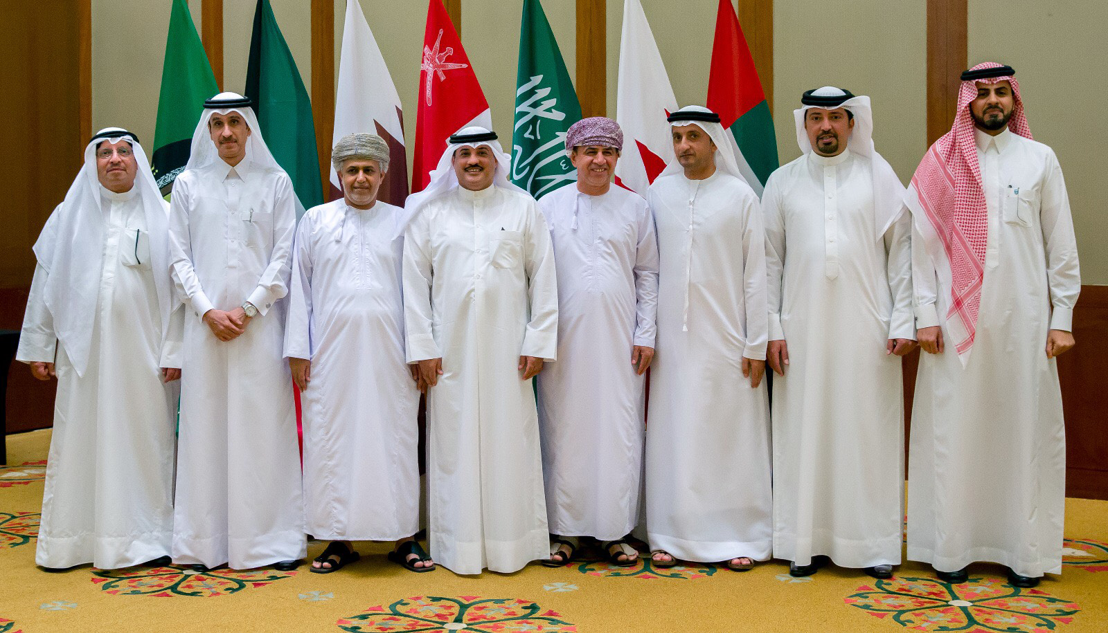 مسؤولي هيئة الاتحاد الجمركي بدول مجلس التعاون الخليجي خلال اختتام اعمال الاجتماع
