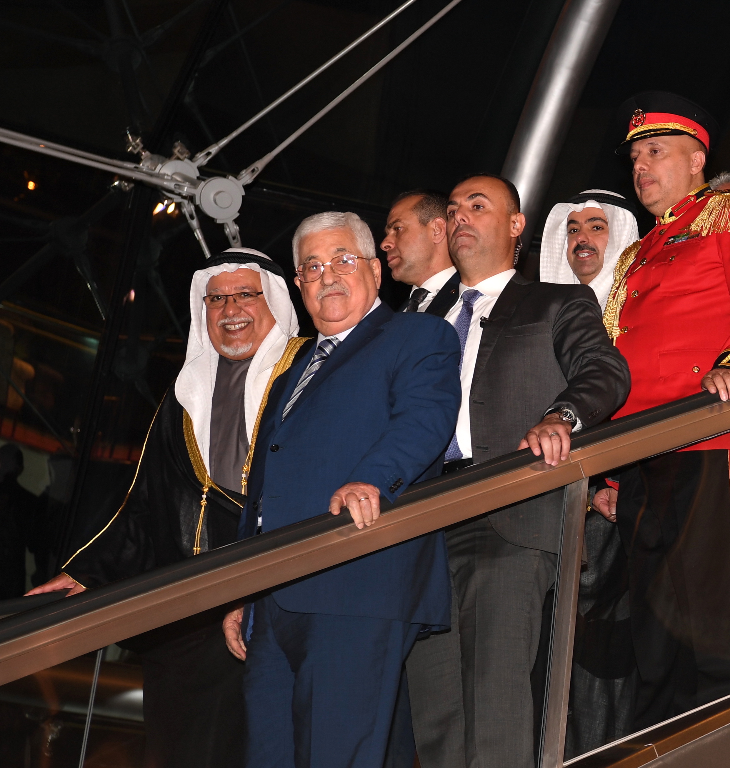 الرئيس محمود عباس رئيس دولة فلسطين يصل إلى الكويت