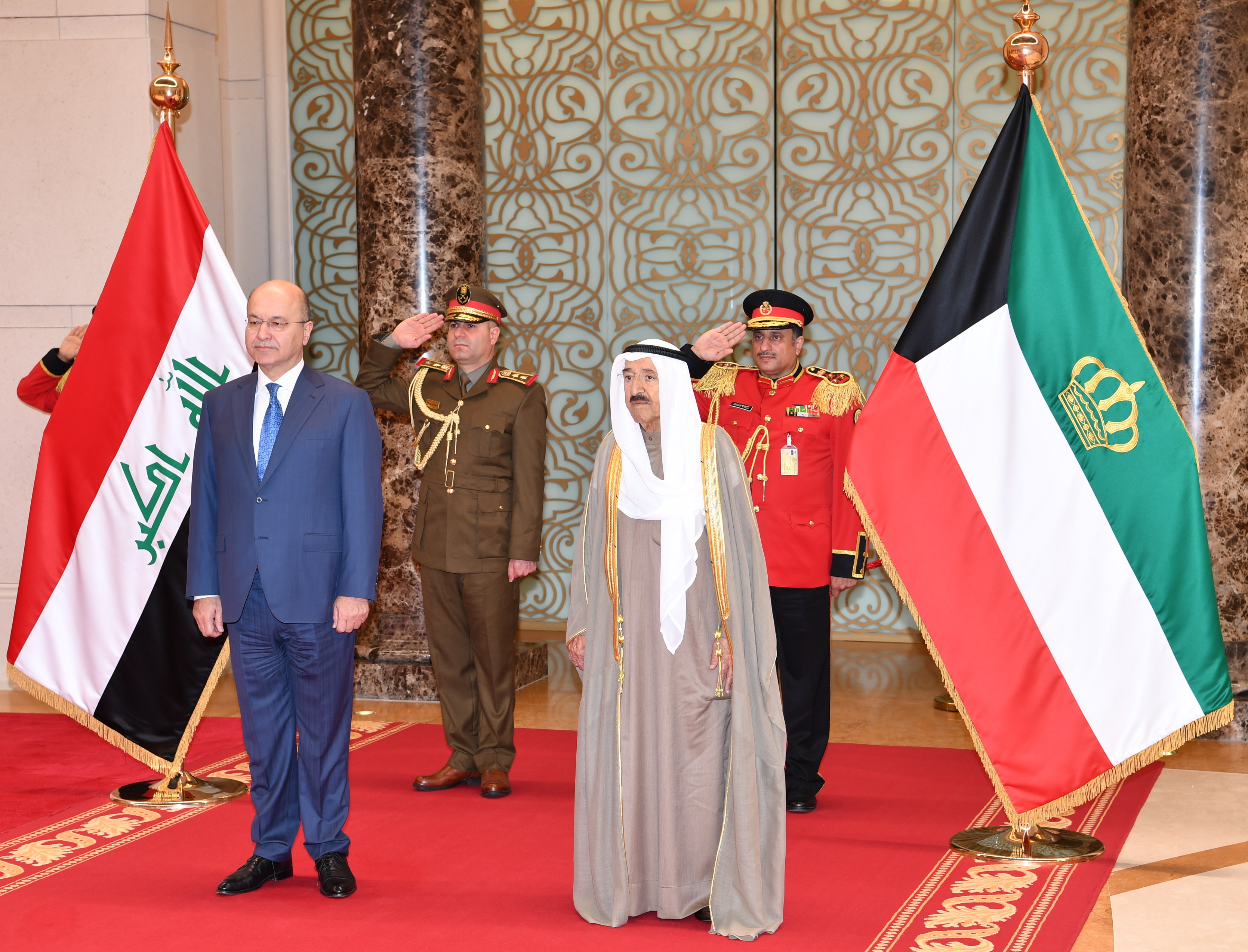 His Highness the Amir Sheikh Sabah Al-Ahmad Al-Jaber Al-Sabah sees off Iraqi President Barham Saleh