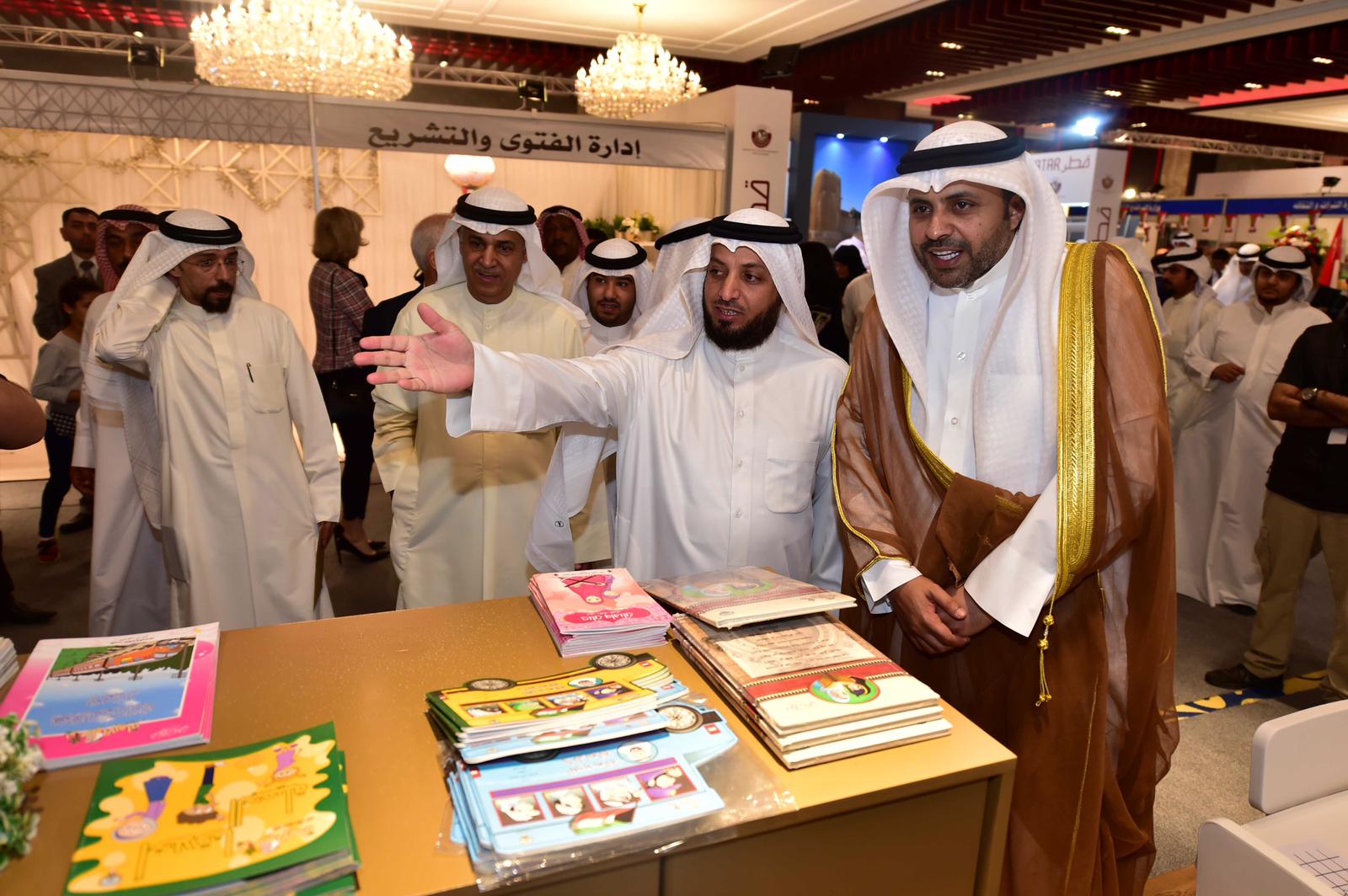 Minister of Information and Minister of State for Youth Affairs Mohammad Al-Jabri  inaugurating the 43rd version of the annual cultural event