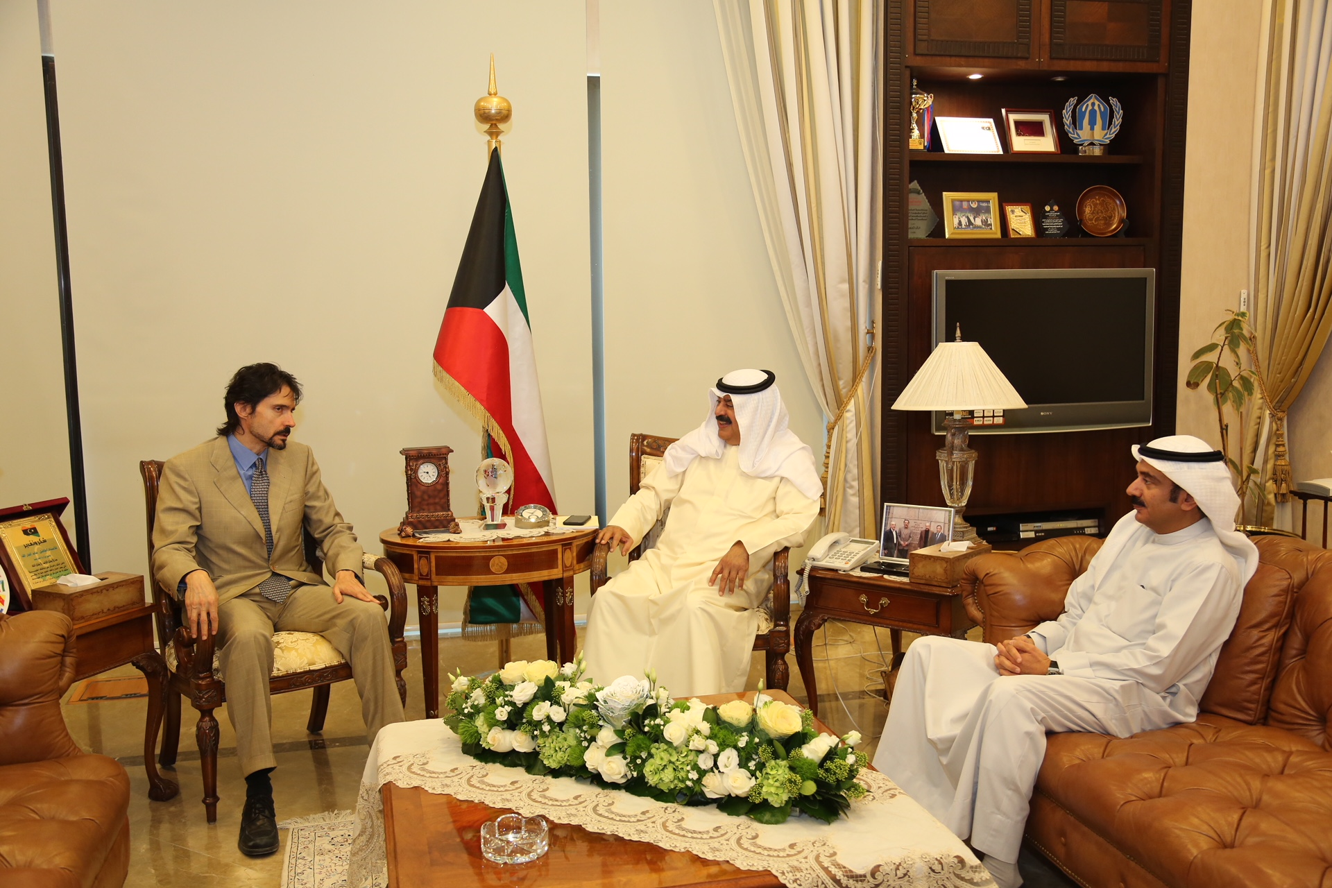 Kuwaiti Deputy Foreign Minister Khaled Al-Jarallah  received Spanish Ambassador to Kuwait Alvaro Rodrguez,