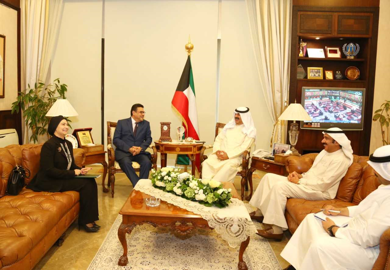 Kuwaiti Deputy Foreign Minister Khaled Al-Jarallah met with Egyptian Ambassador to Kuwait Tareq Al-Qouni