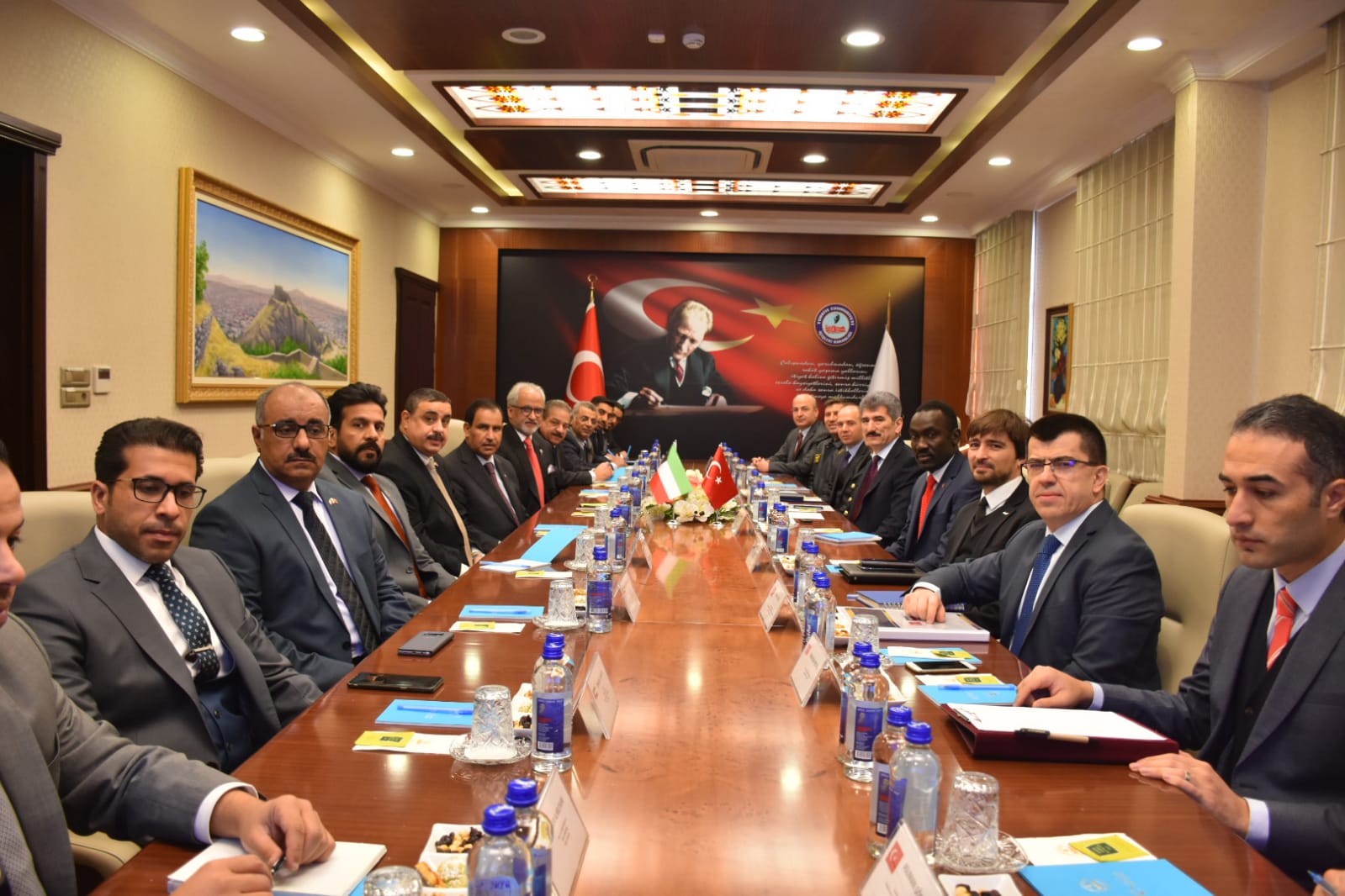 Kuwaiti security delegation during the meeting