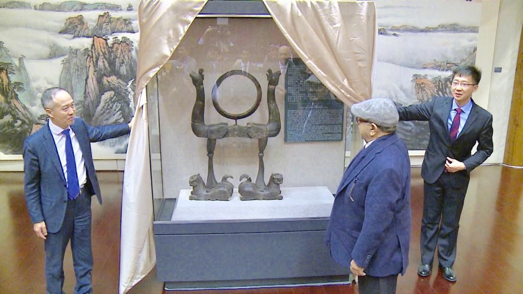 Kuwait's First Deputy Prime Minister and Defense Minister Sheikh Nasser Sabah Al-Ahmad Al-Sabah has given China's Poly Art Museum a rare antique out of his own personal collection.