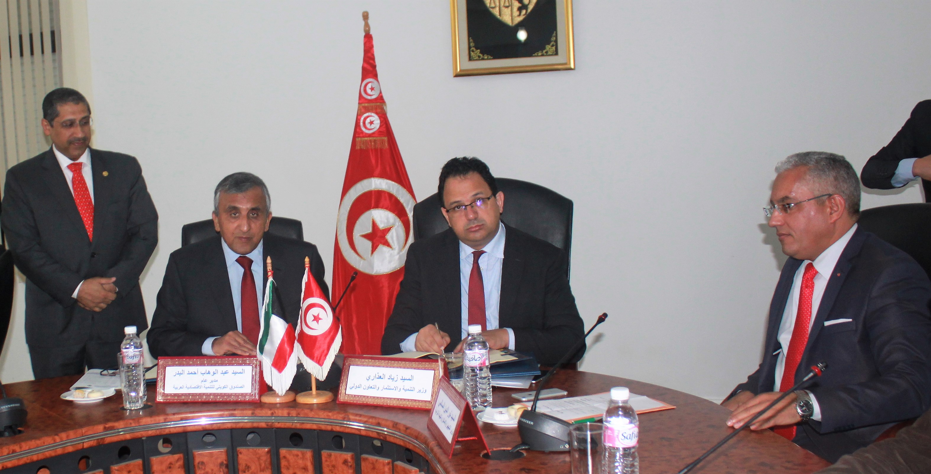 KFAED Director-General Abdulwahab Al-Bader with Tunisia's Minister of Development Zied Laadhari