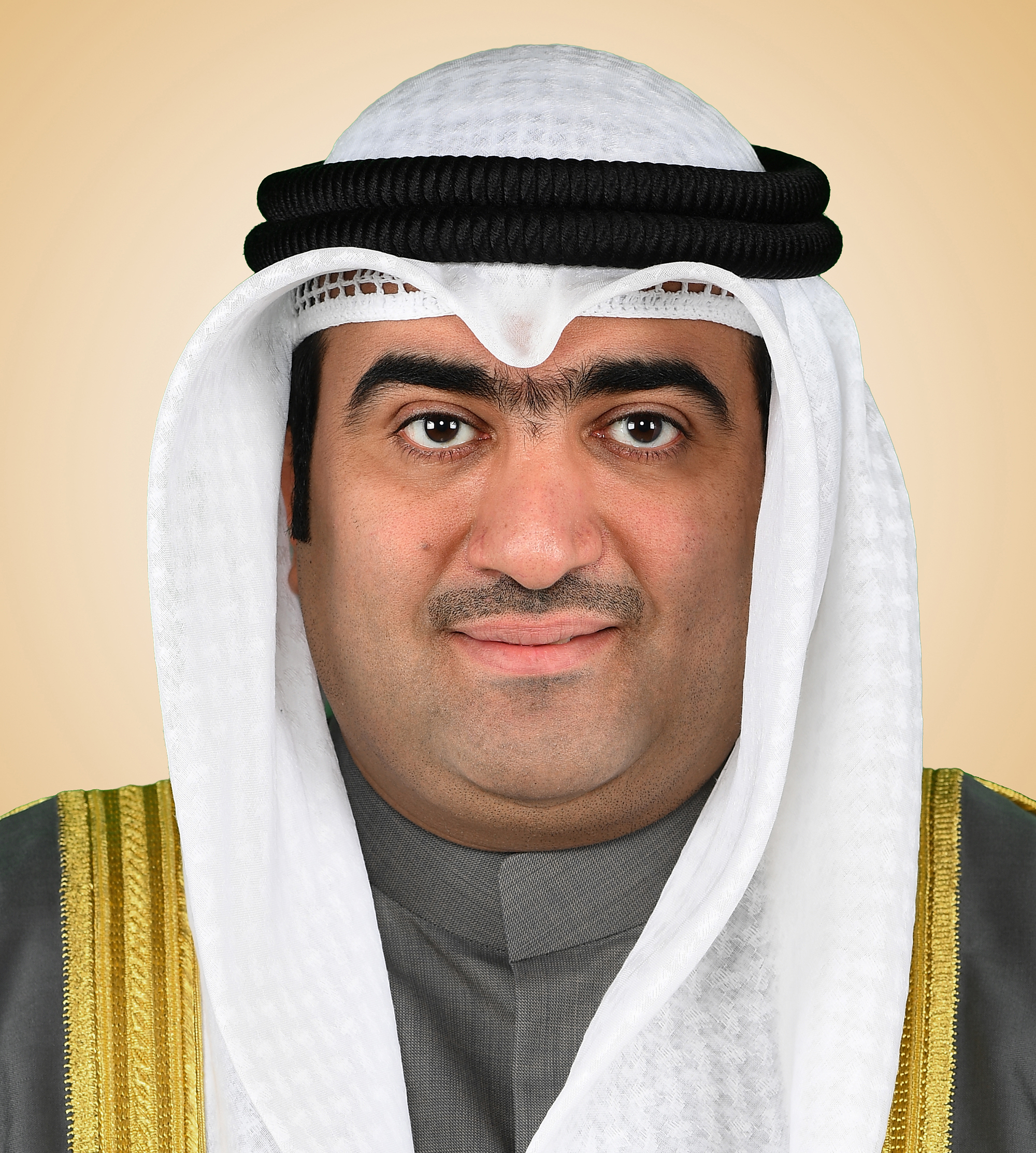وزير التجارة والصناعة ووزير الدولة لشؤون الخدمات خالد الروضان