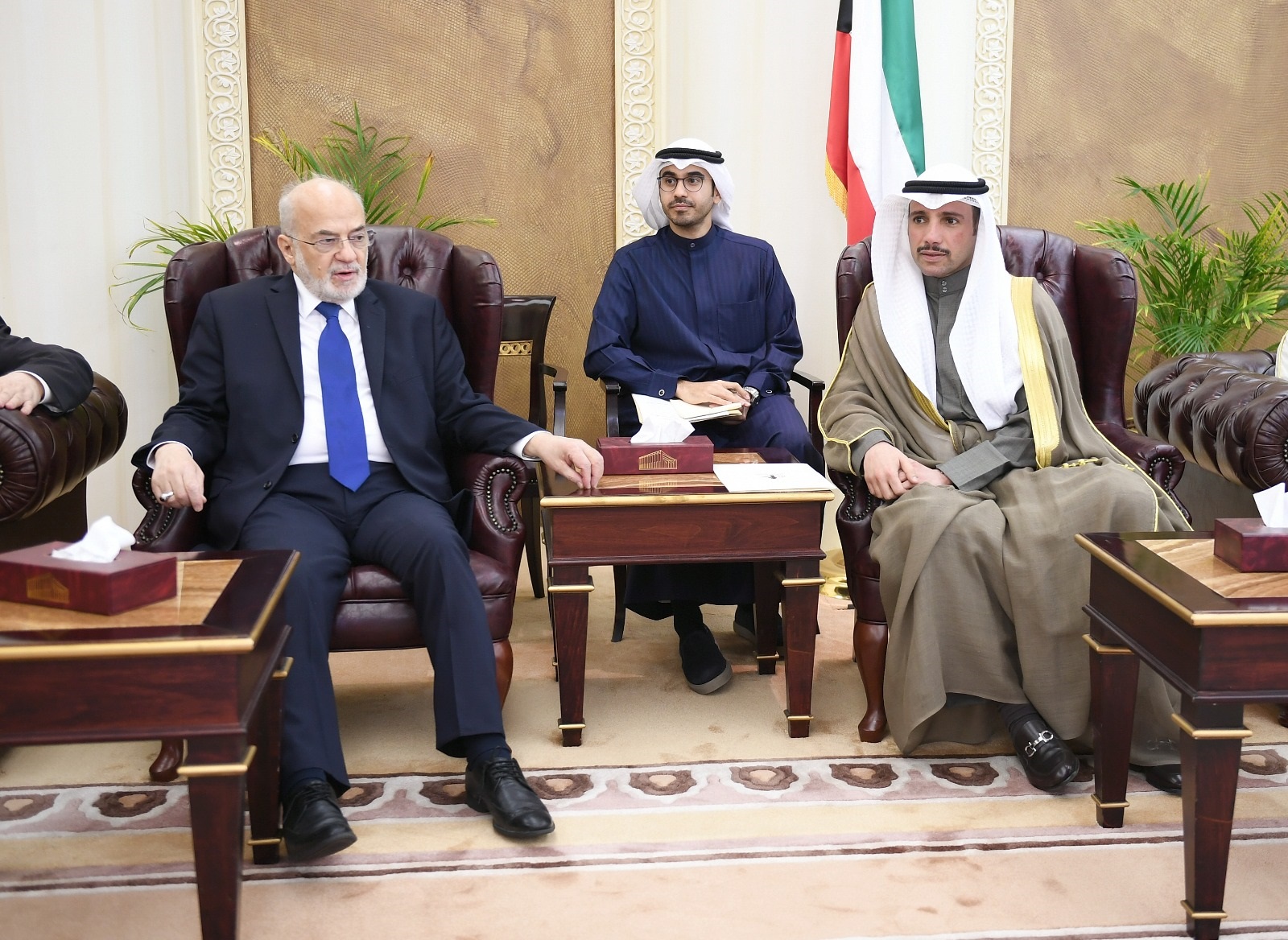 رئيس مجلس الأمة مرزوق علي الغانم يستقبل وزير خارجية جمهورية العراق الدكتور إبراهيم الجعفري