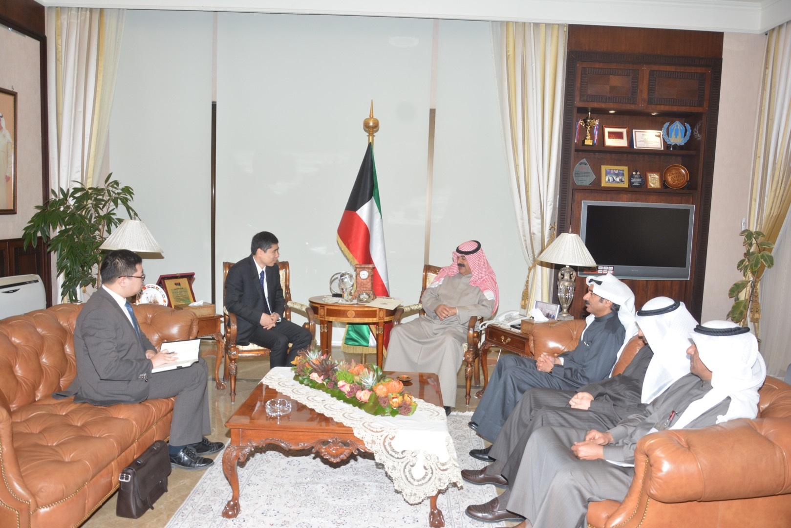 Deputy Foreign Minister Khaled Al-Jarallah meets with Chinese Ambassador to Kuwait Wang Di
