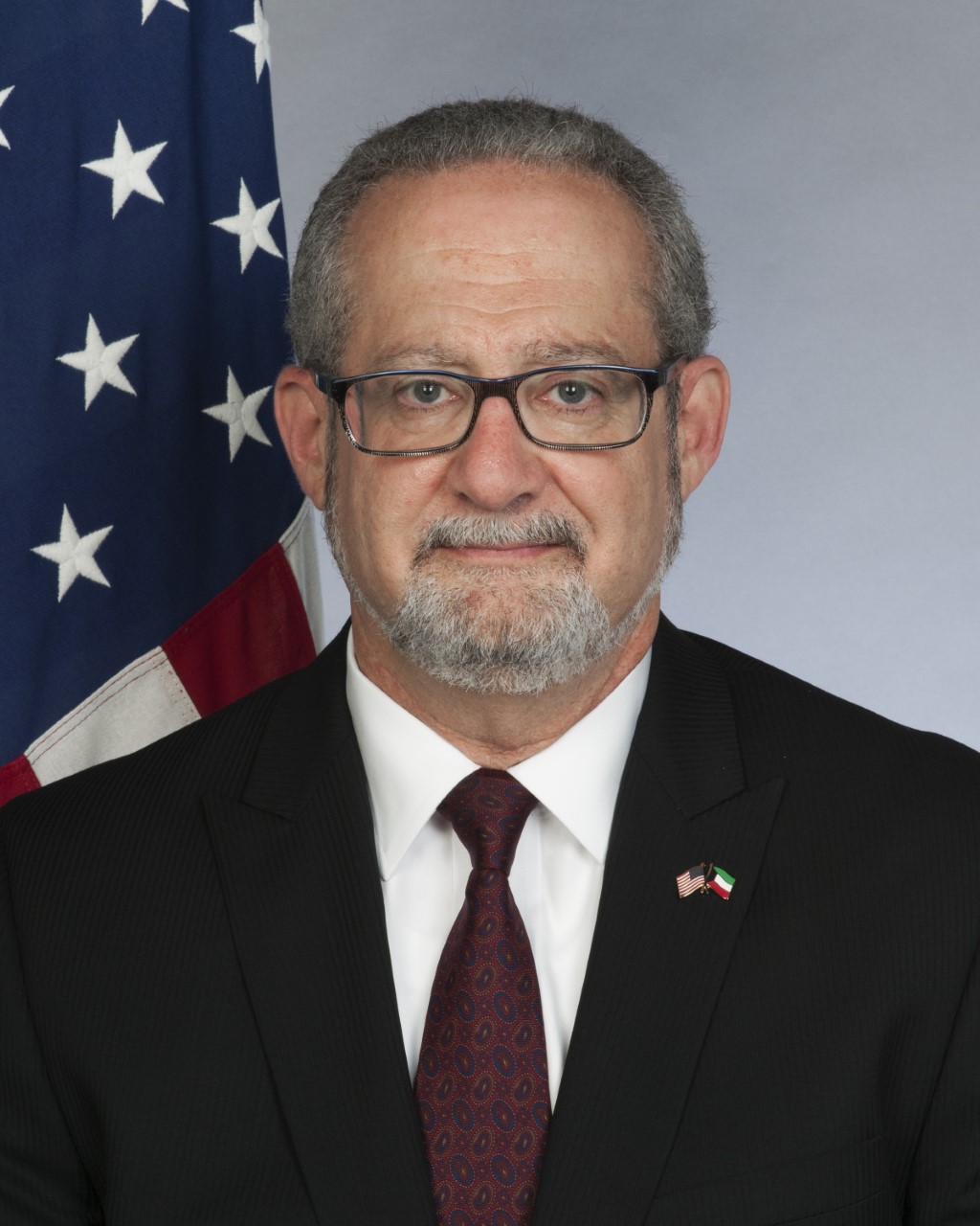 سفير الولايات المتحدة الأمريكية لدى دولة الكويت لورانس سيلفرمان