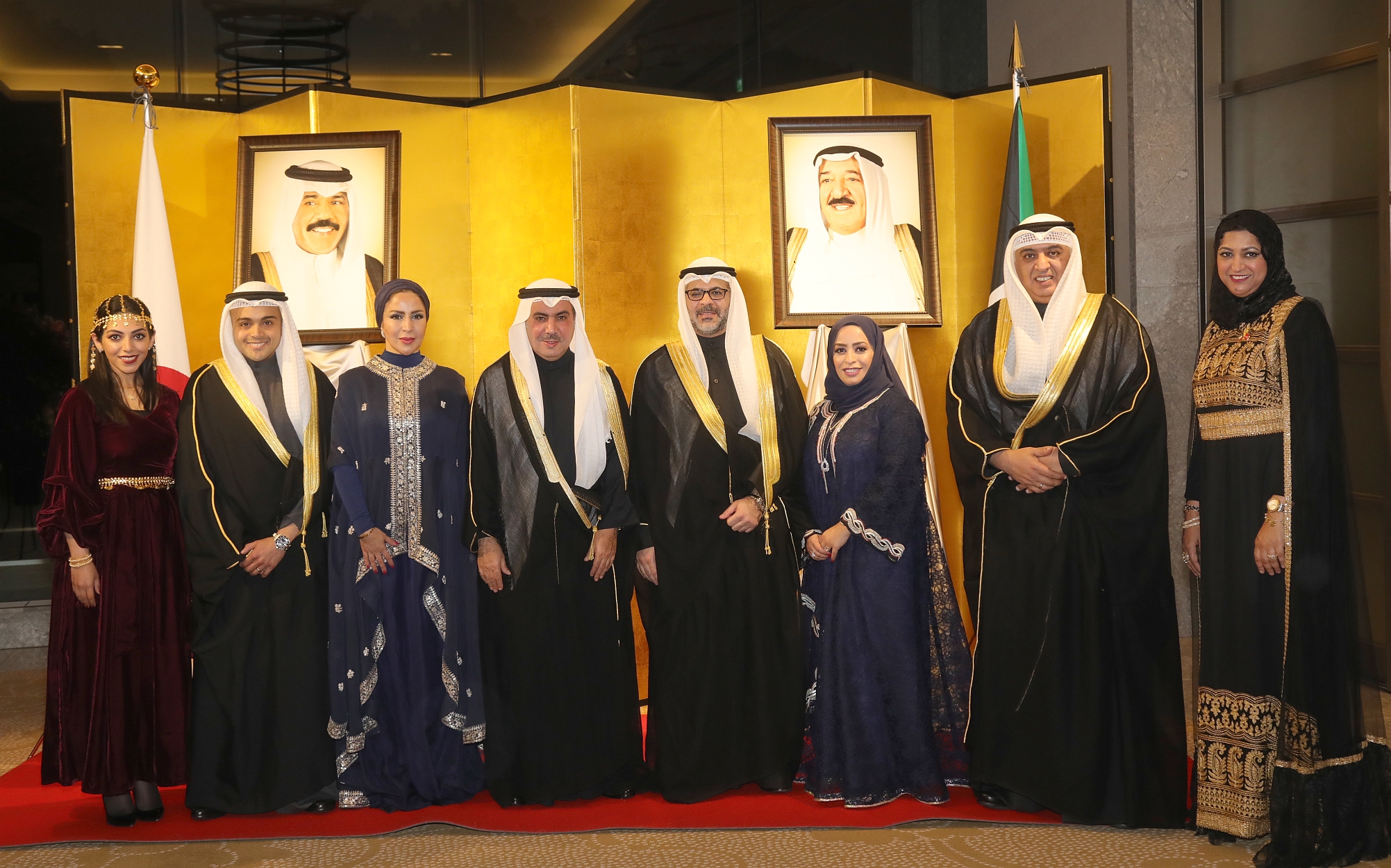السفير عبدالرحمن العتيبي مع الدبلوماسيون الكويتيون خلال الاحتفال بالاعياد الوطنية