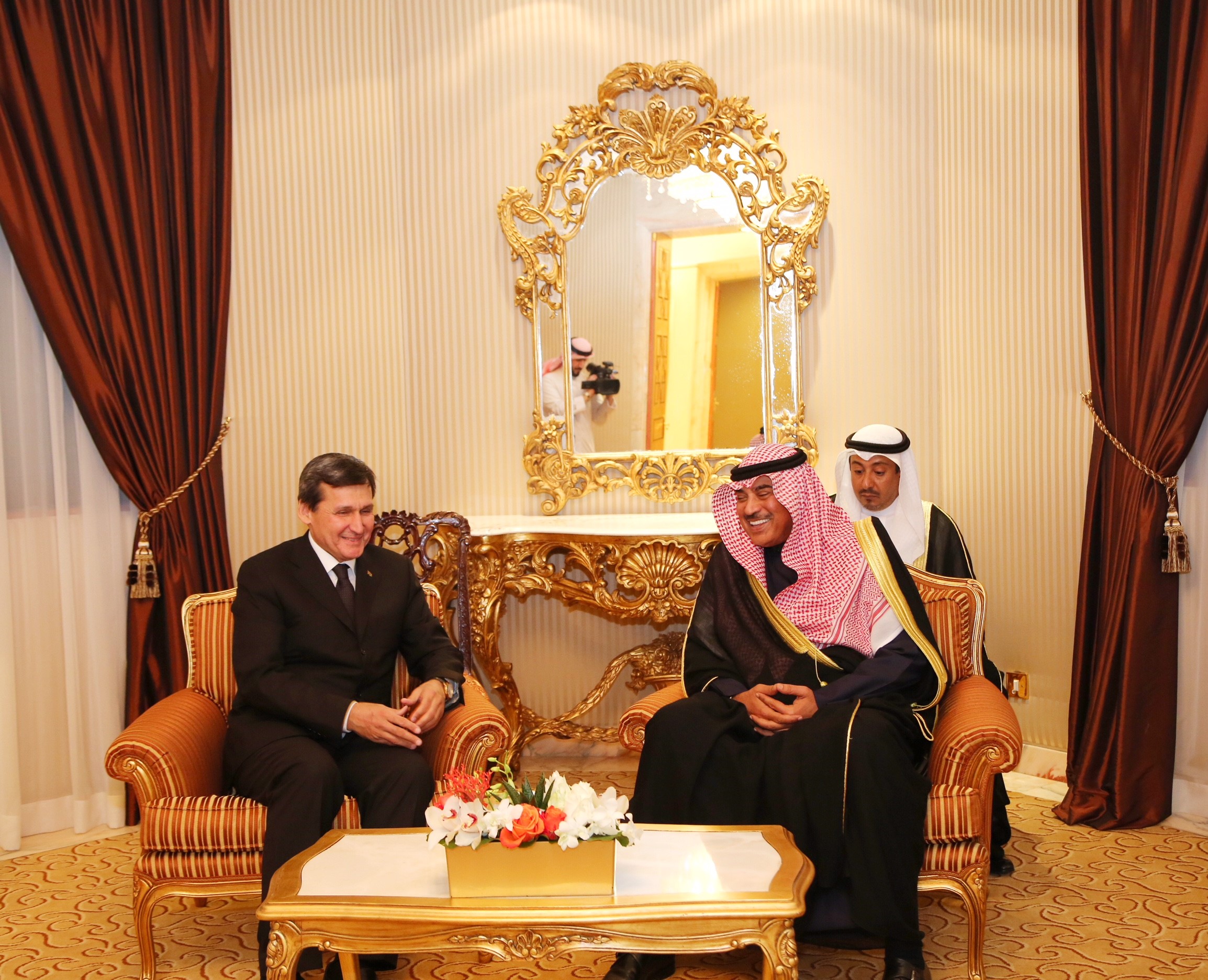 Deputy Prime Minister and Foreign Minister Sheikh Sabah Khaled Al-Hamad Al-Sabah meets with Turkmen counterpart Rasit Meredow