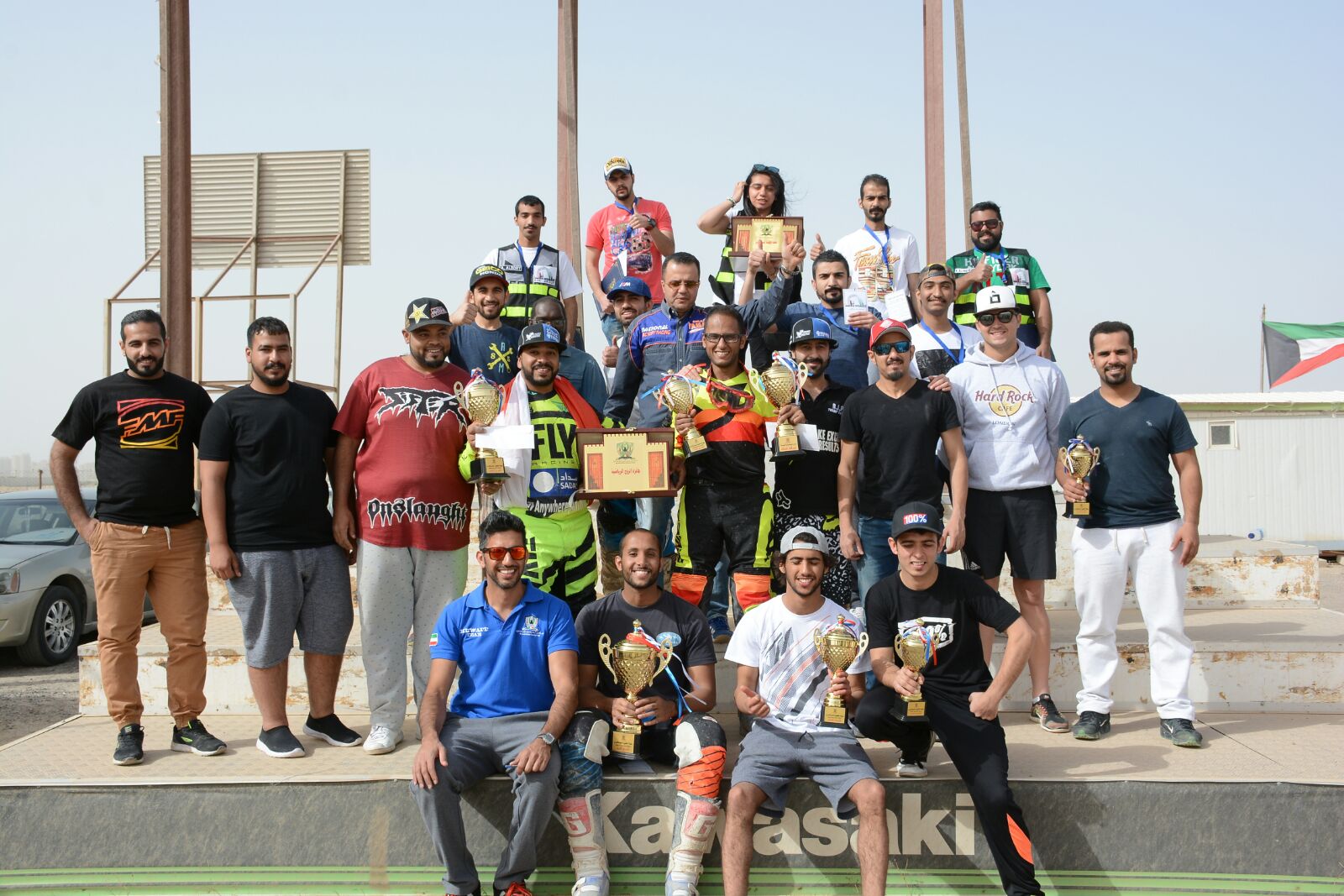 المتسابقين المشاركين في  بطولة الكويت للموتوكروس للموسم الرياضي  (2017/2018)