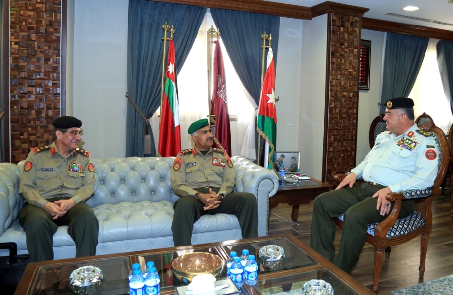 Visiting Kuwaiti Army Chief of Staff General Mohammad Al-Khodhr at the 12th Kuwait-Jordan military cooperation joint higher committee's meetings 