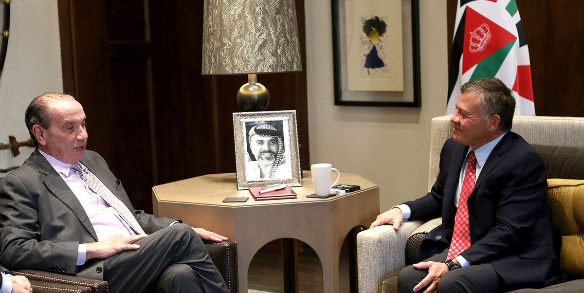 العاهل الاردني الملك عبدالله الثاني خلال لقائه مع وزير الخارجية البرازيلي الويزيو نونيس