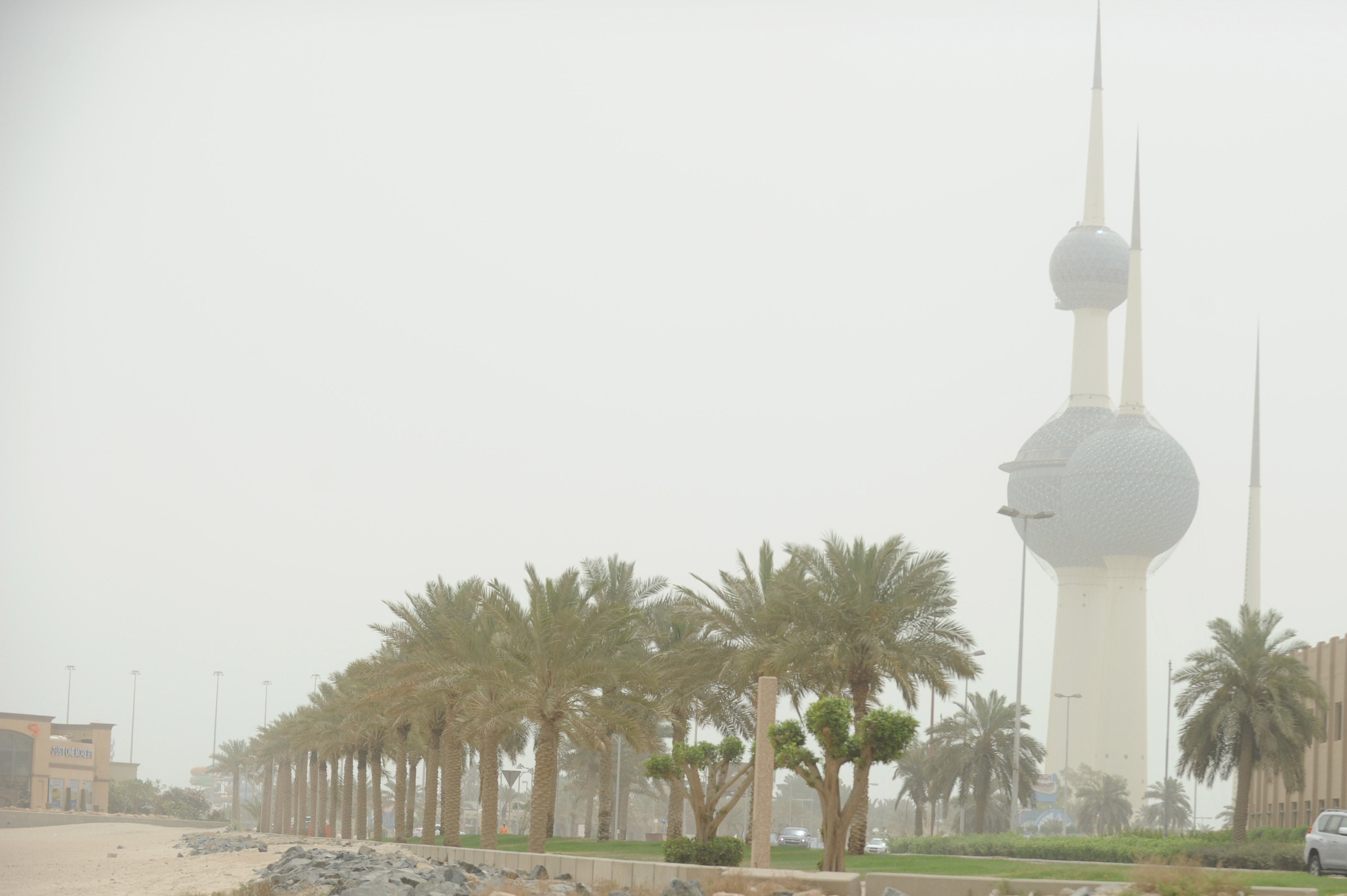 Seasonal Sudanese low pressure, coupled with incoming hot and humid heath waves, are currently causing unfavorable weather conditions in Kuwait