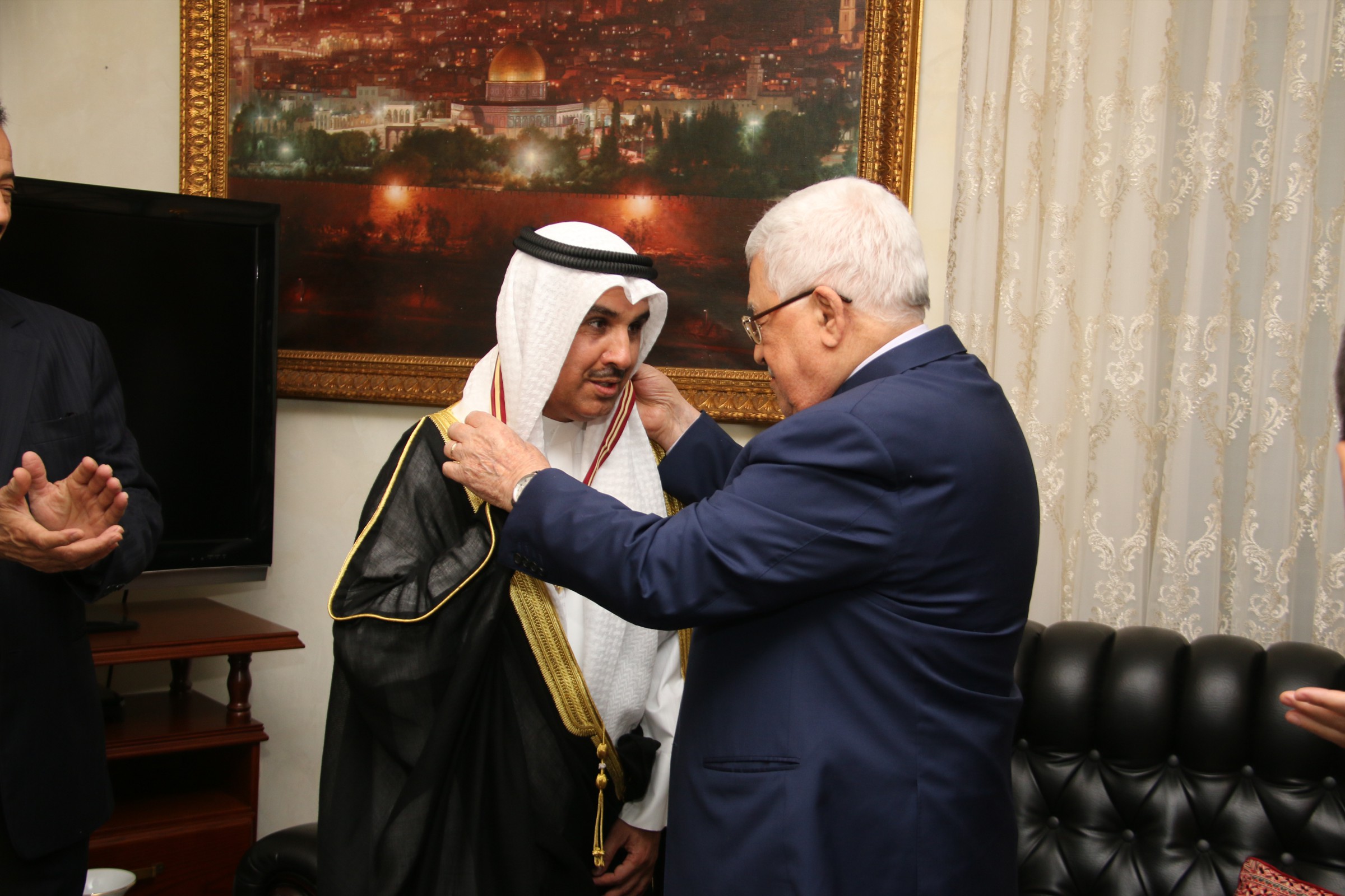 Palestinian President Mahmoud Abbas grant Kuwait Ambassador to Ethiopia and Representative to the African Union (AU) Rashed Al-Hajeri the Jerusalem Star medal.
