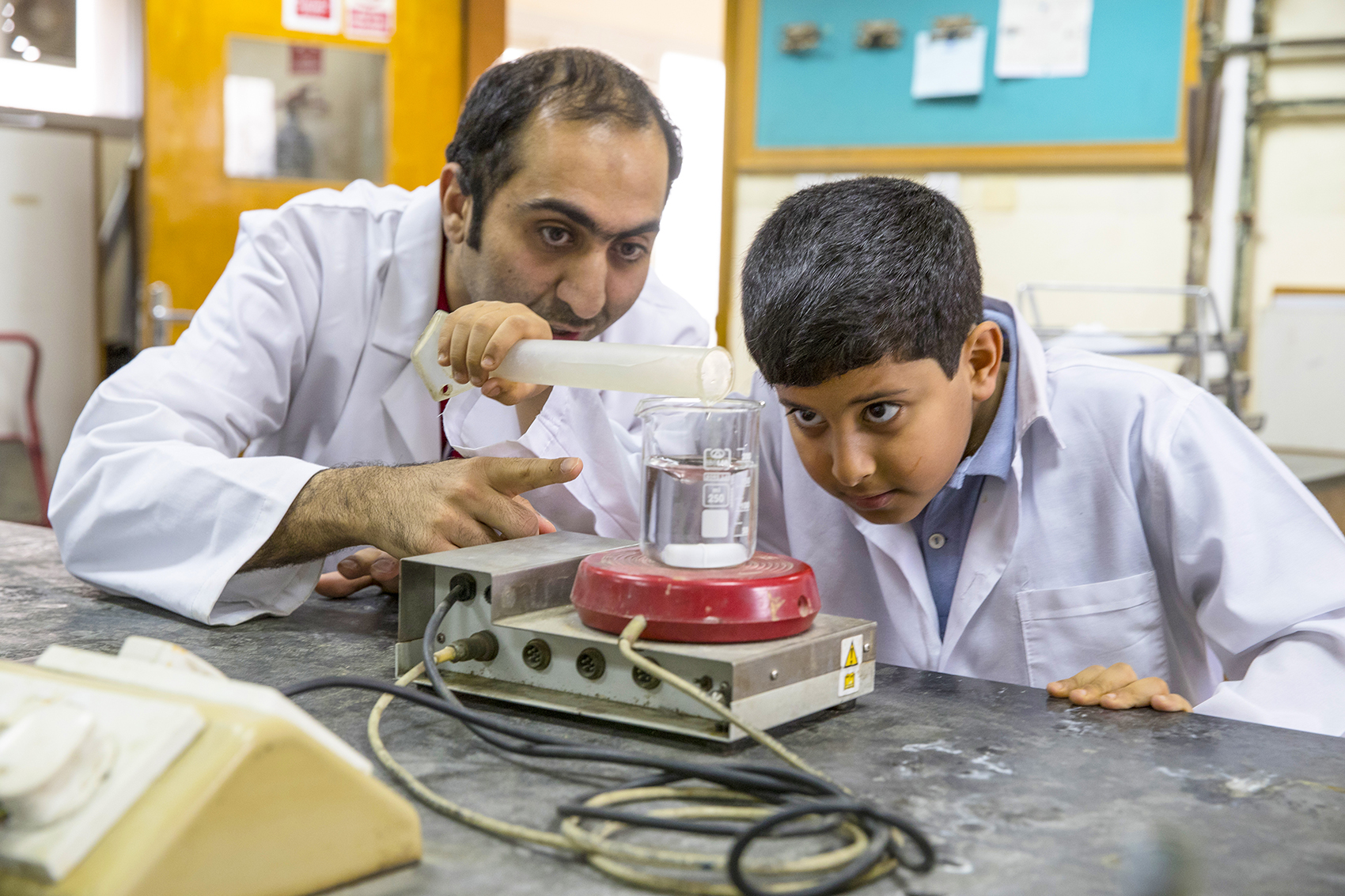 نشاطات متنوعة لعدد من البرامج والدورات التدريبية ضمن أنشطة الأندية الصيفية