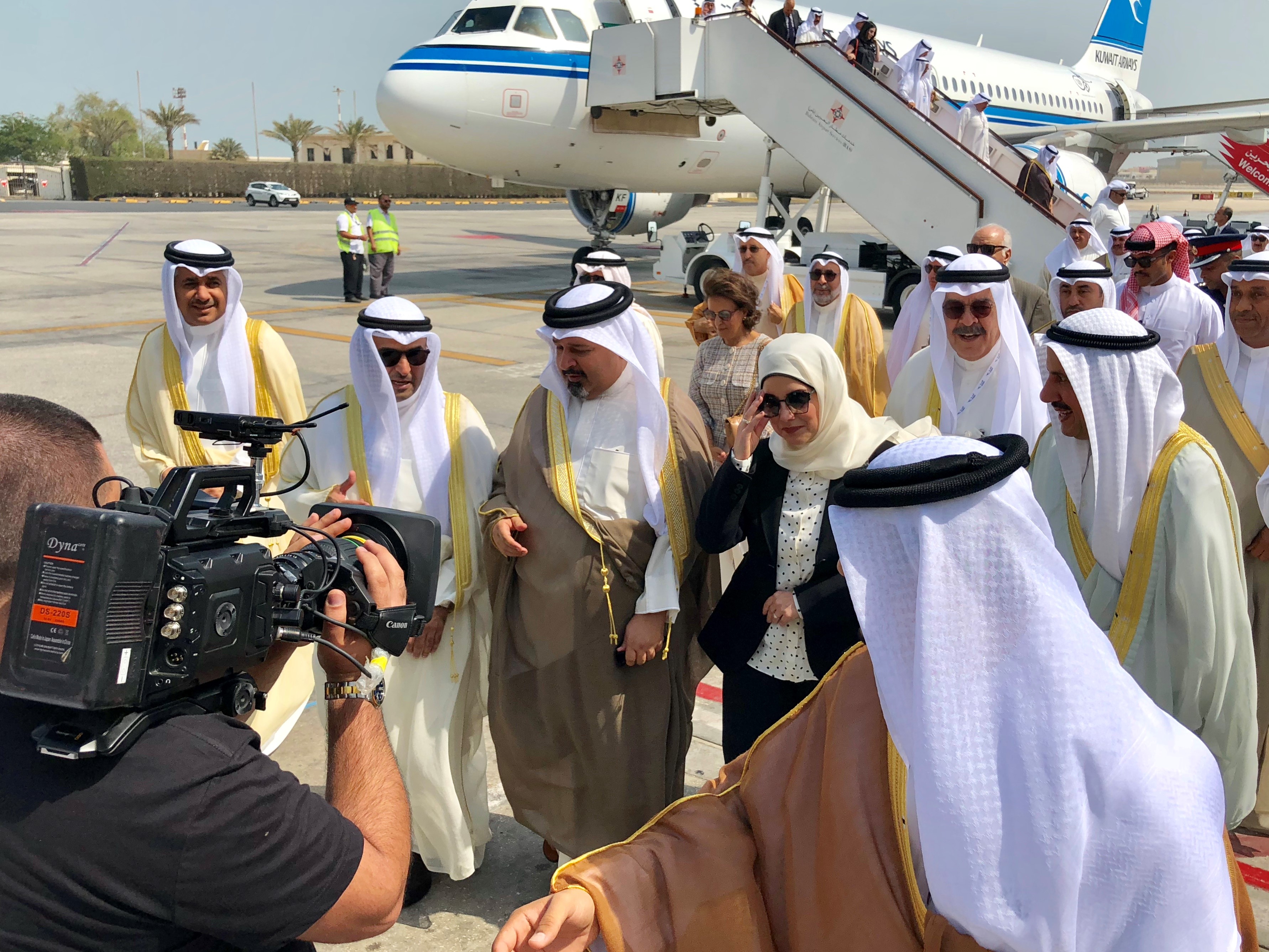وصول أول طائرة تابعة لشركة الخطوط الجوية الكويتية تقلع من مبنى الركاب الجديد (T4) بمطار الكويت الدولي الى مطار مملكة البحرين