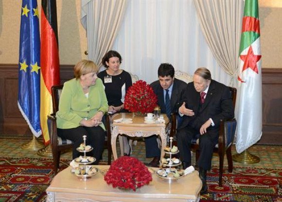 الرئيس الجزائري عبدالعزيز بوتفليقة مع المستشارة الألمانية أنجيلا ميركل