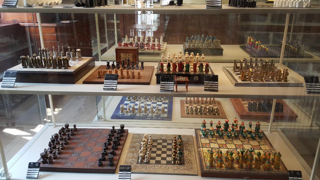 chess sets from London, Amsterdam, Rotterdam, Dallas and Milano