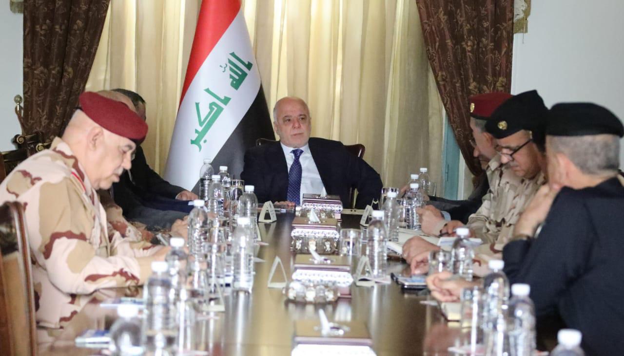 رئيس الوزراء والقائد العام للقوات المسلحة العراقية حيدر العبادي خلال ترؤسه المجلس الوزاري للأمن الوطني العراقي	