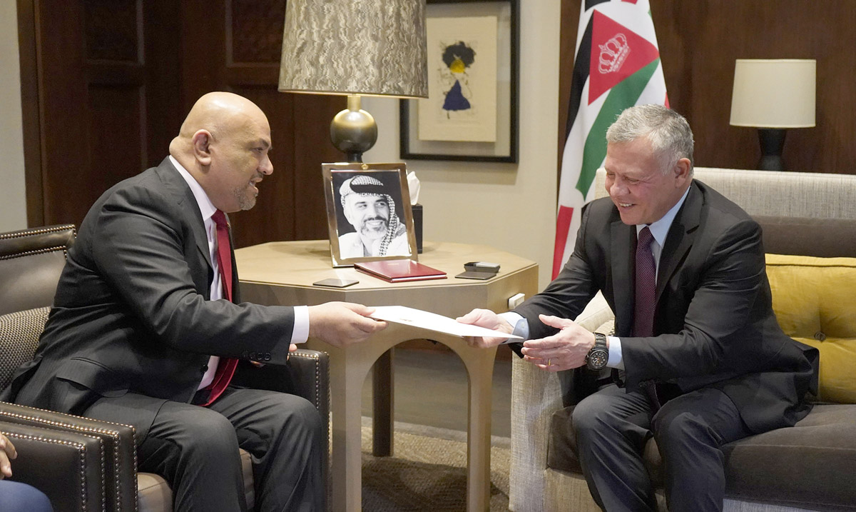 العاهل الاردني الملك عبدالله الثاني يستقبل  وزير الخارجية اليمني خالد اليماني
