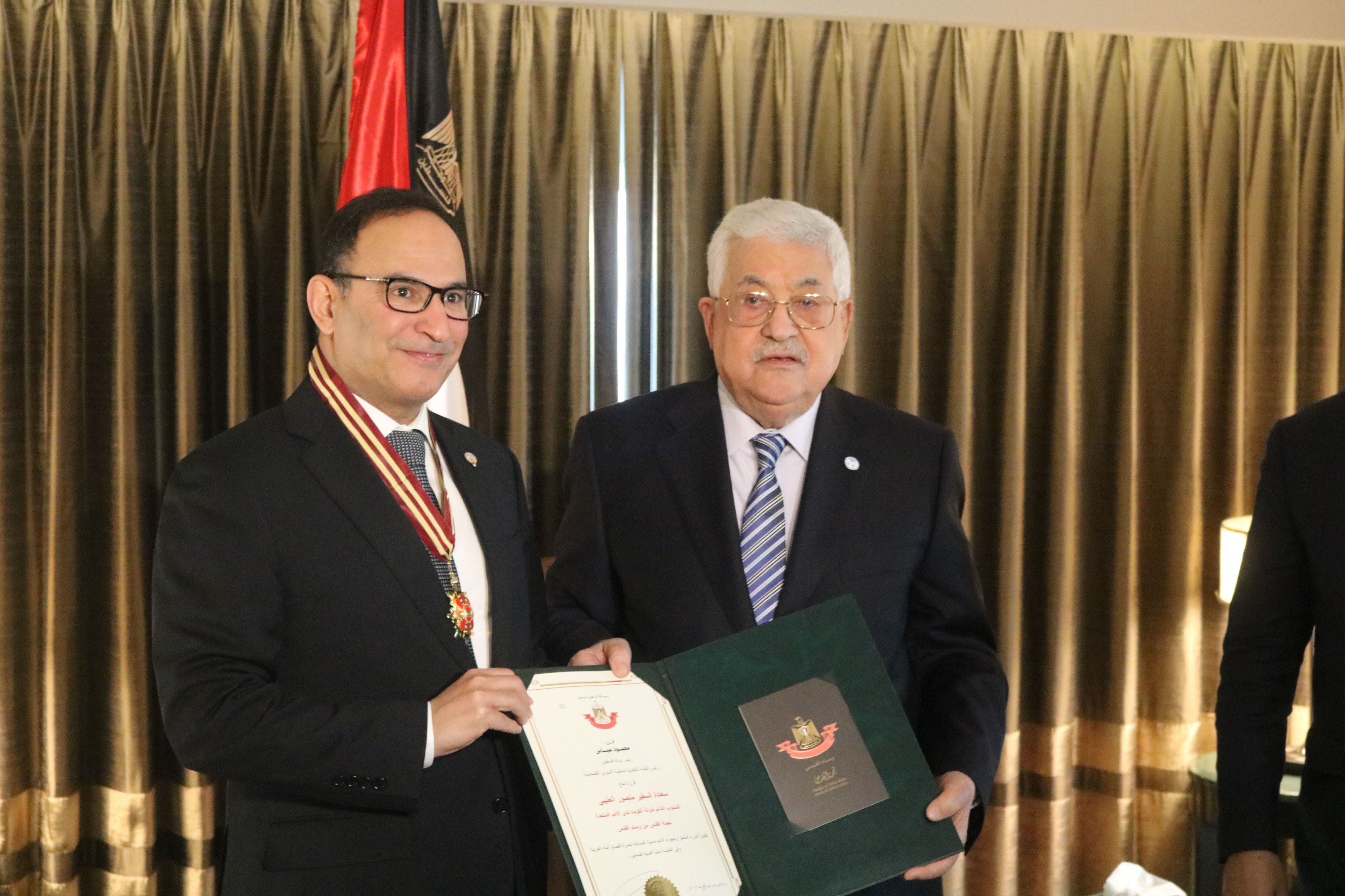 Palestinian President Mahmoud Abbas awarded Kuwait Representative to the UN headquarters in New York Ambassador Mansour Al-Otaibi "Star of Jerusalem Medal" in recognition of his outstanding role and diplomatic efforts