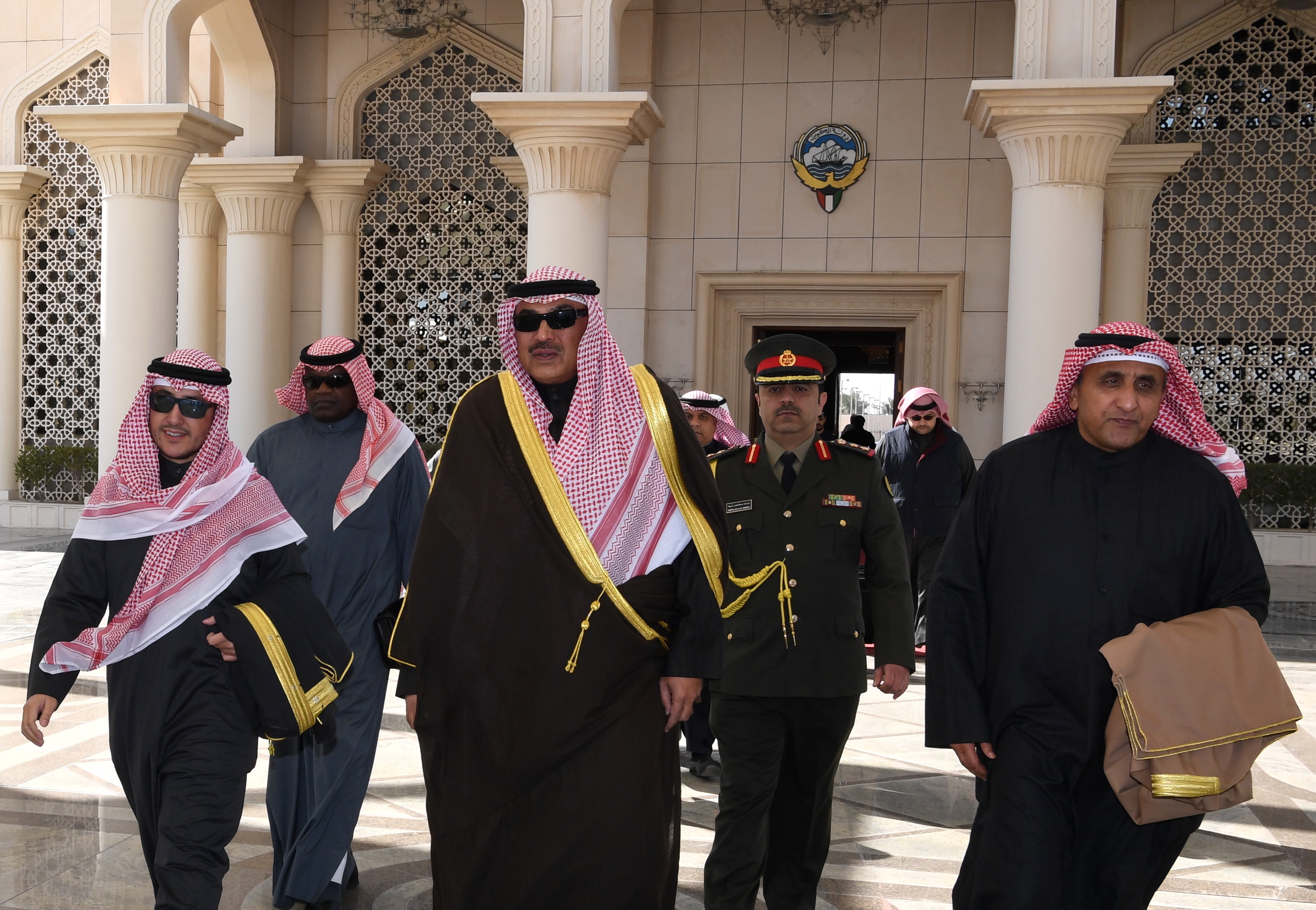 ممثل سمو أمير البلاد نائب رئيس مجلس الوزراء ووزير الخارجية الشيخ صباح الخالد الحمد الصباح خلال مغادرته الى  لبنان لتمثيل سموه في القمة العربية التنموية الاقتصادية