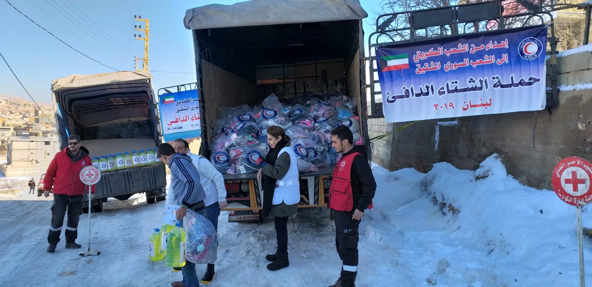 The Kuwaiti Red Crescent Society distributed aid materials to 600 Syrian families