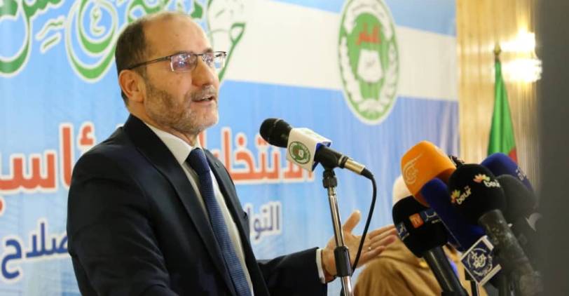 رئيس حركة مجتمع السلم الجزائرية (حمس) عبدالرزاق مقري