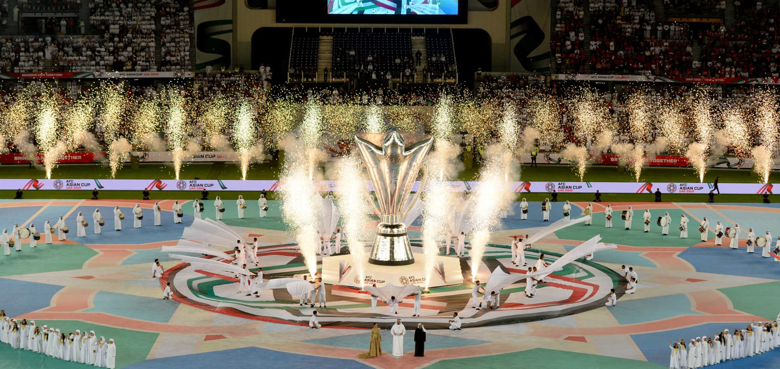جانب من حفل افتتاح نهائيات كأس أمم آسيا ال17 لكرة القدم في استاد مدينة زايد الرياضية في العاصمة الاماراتية ابوظبي