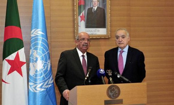 وزير خارجية الجزائر عبد القادر مساهل رفقة المبعوث الأممي إلى ليبيا غسان سلامة