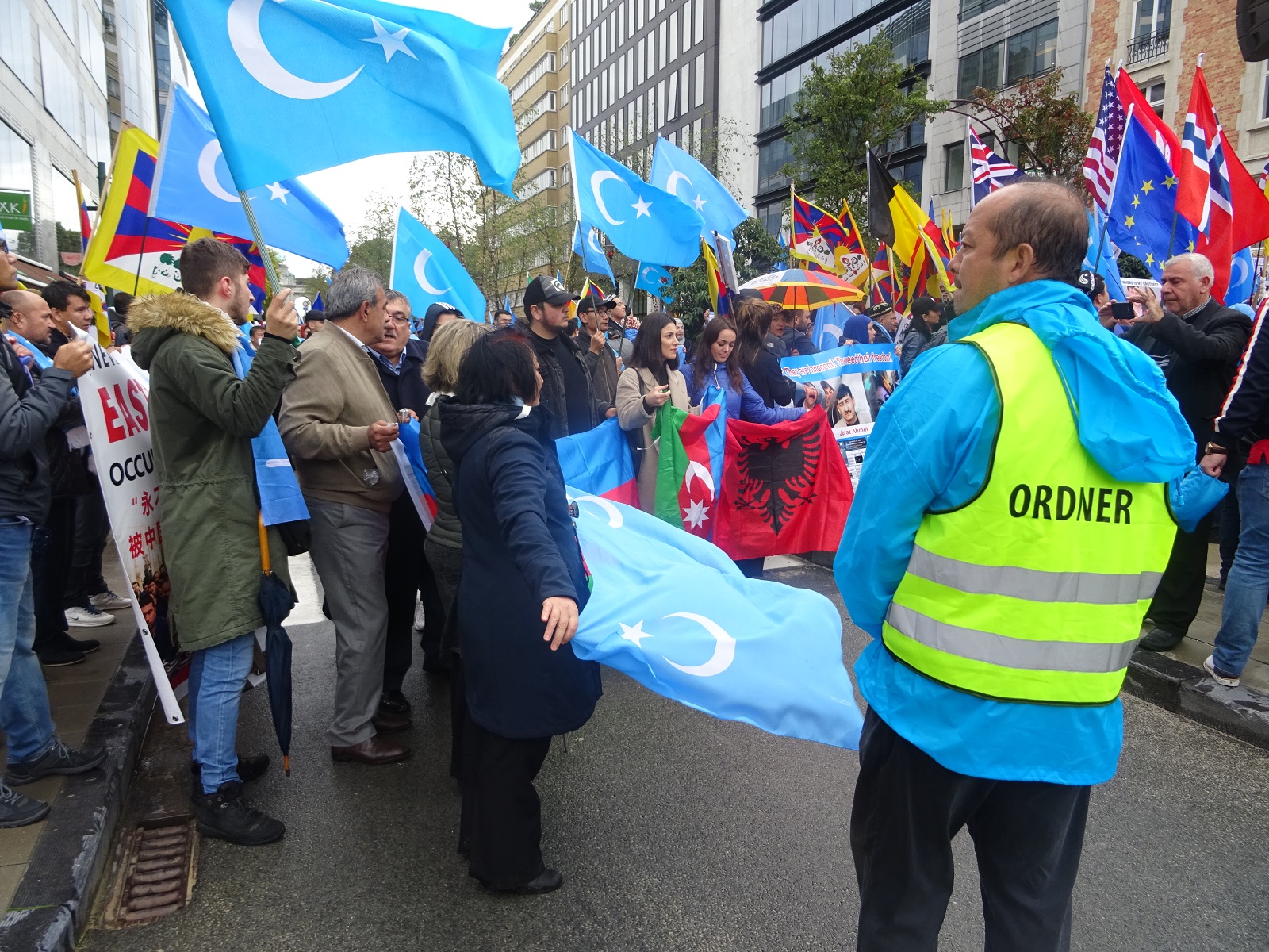 Uyghurs demonstrate in Brussels
